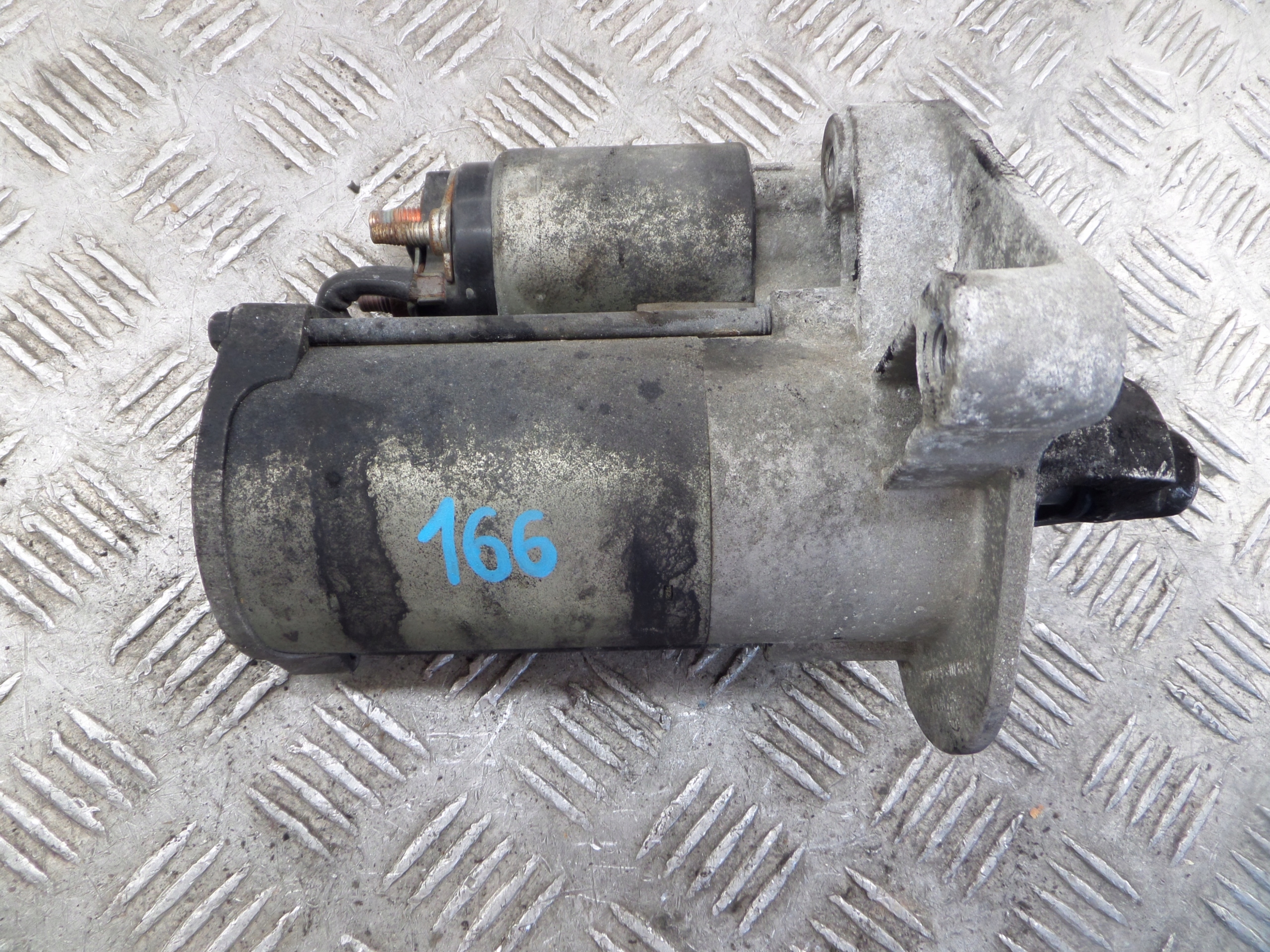 VOLVO V40 II 1.6 D2 starter 30644972 12-17 7