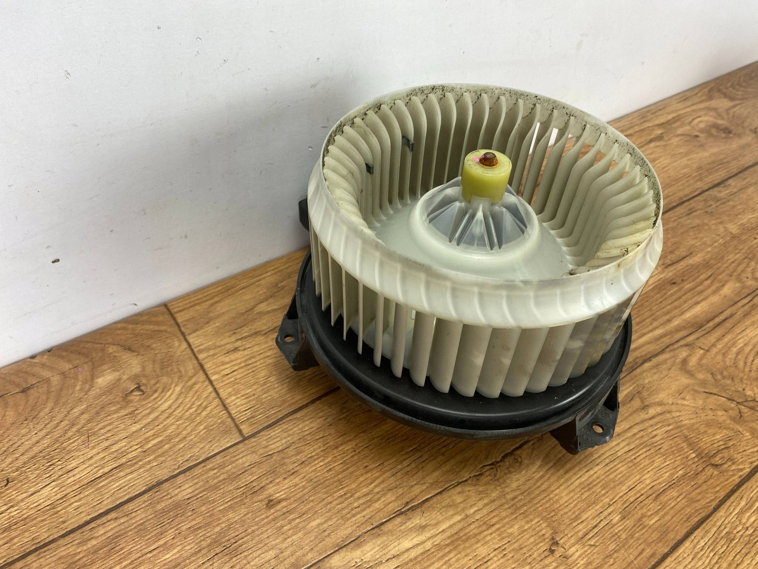 heating air conditioning devices Ford Edge II 2019+