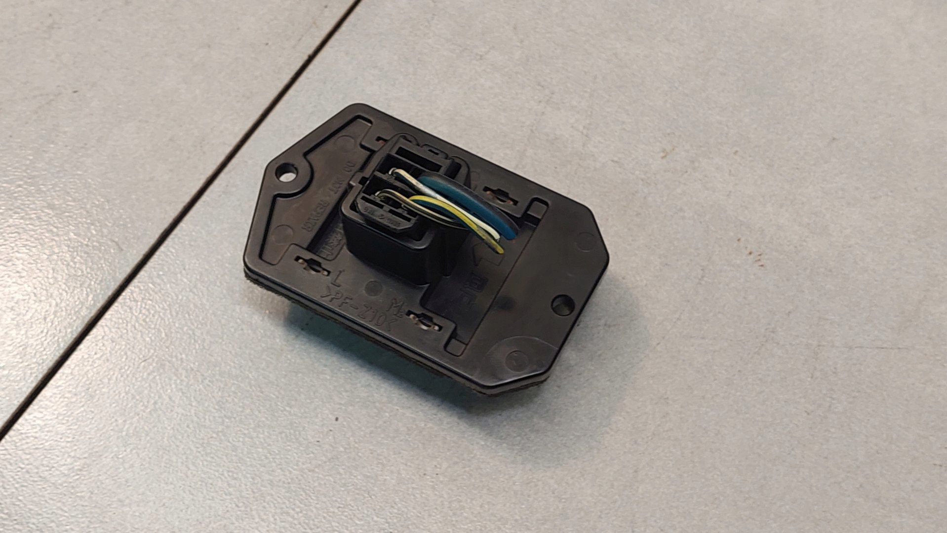 gebläsewiderstand TOYOTA YARIS 1.0