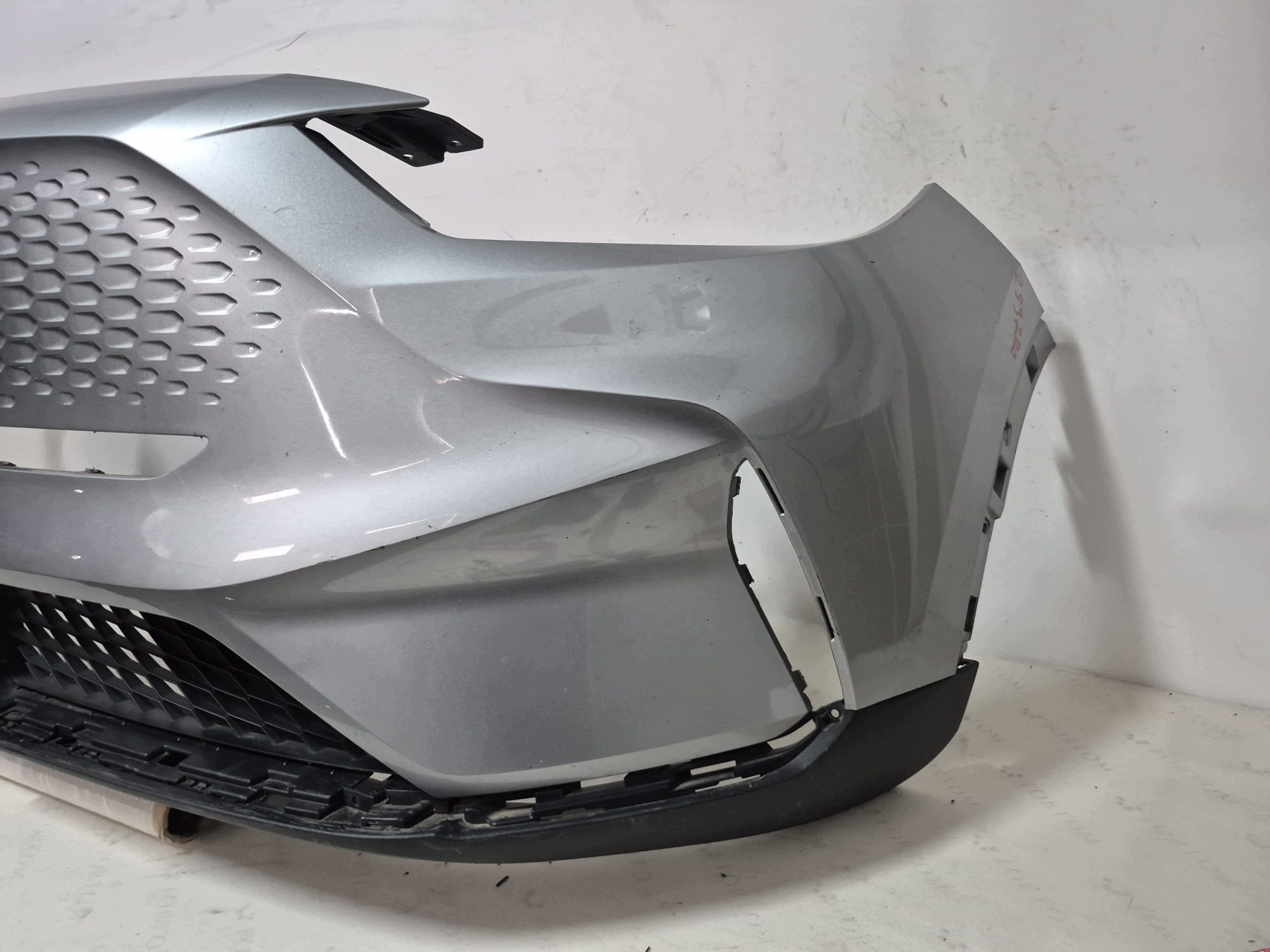 MG ZS EV LIFT 21- bumper front front P11010248