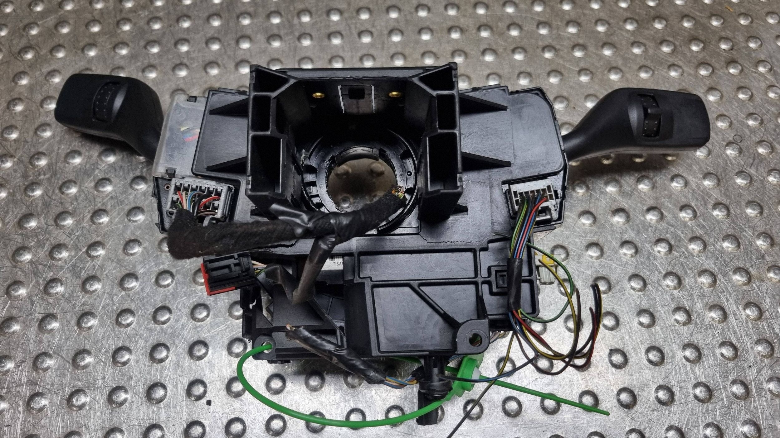 commodo commande levier commodo sous volant anneau 4M5T-13N064-HH FORD KUGA MK1 C-MAX MK1