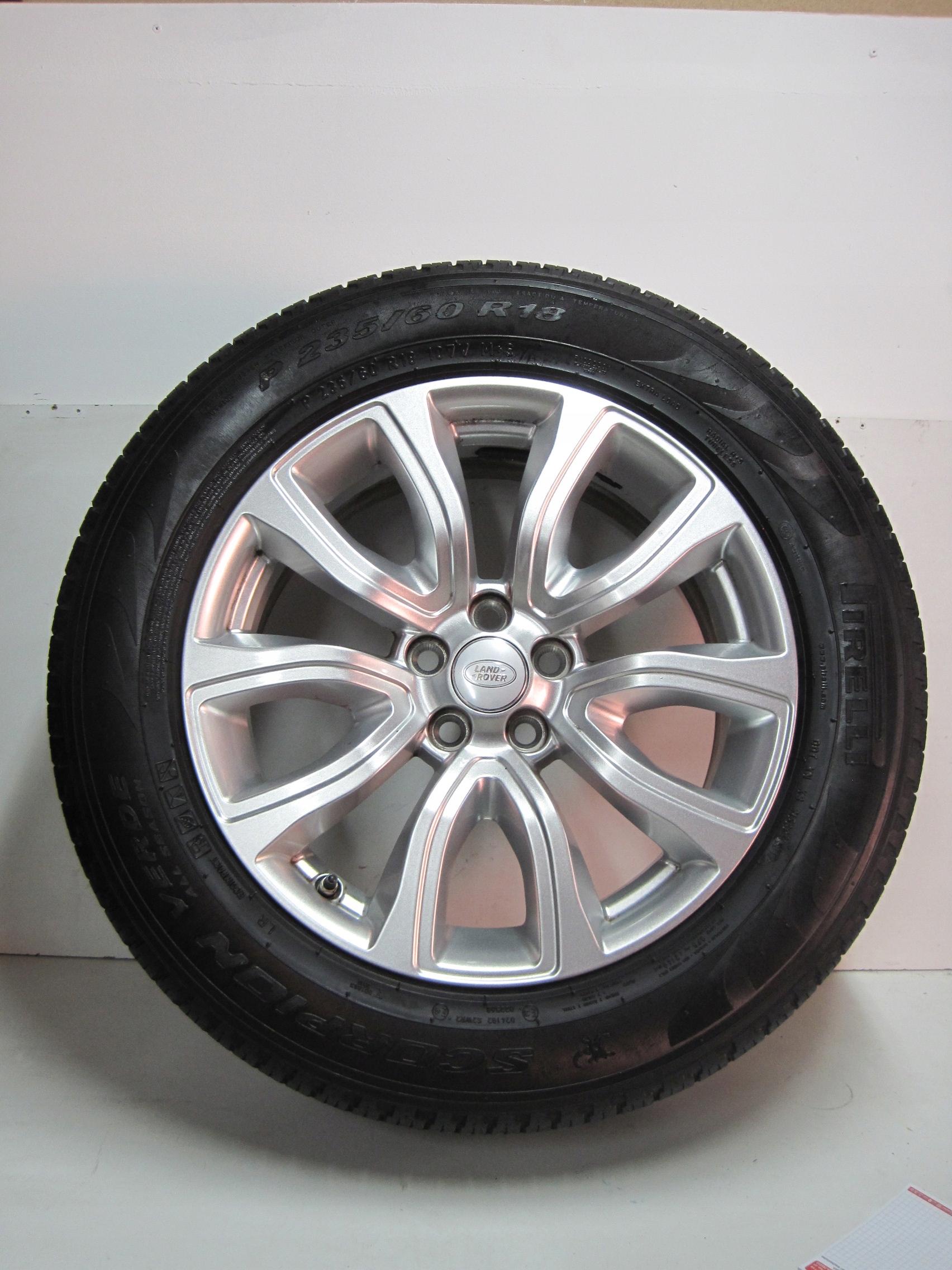 wheels discs tyres Range Rover Evoque R18 5MM M+S
