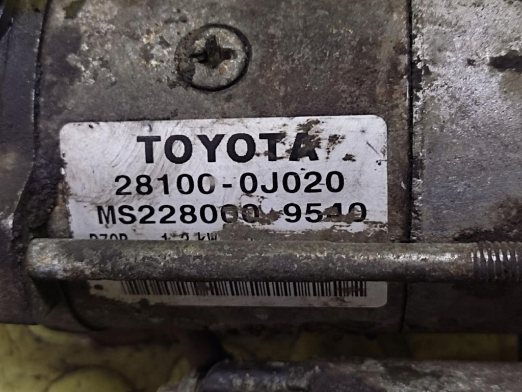 TOYOTA YARIS a 1.3 startér 281000J020