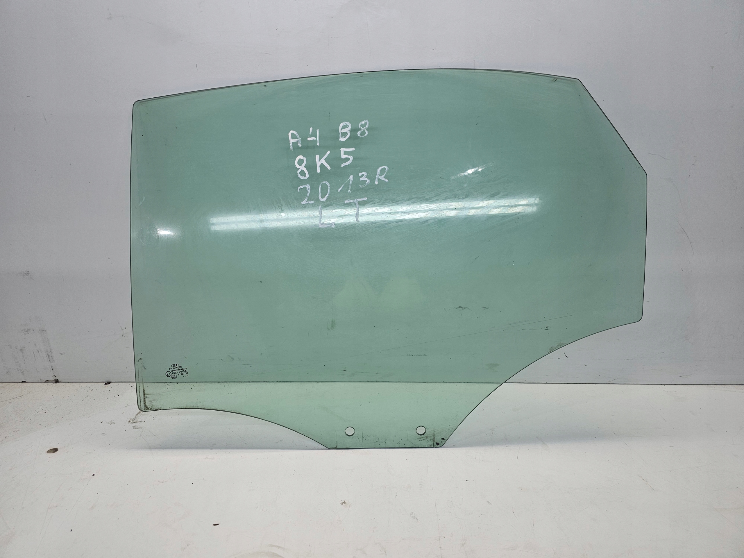 window side door left rear part AUDI A4 B8 sedan 8K5 2013R