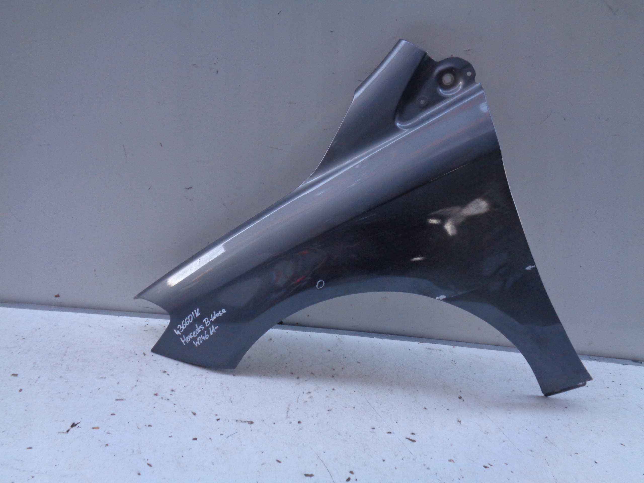 fender left front MERCEDES B-KLASA W246 11- NR 43660