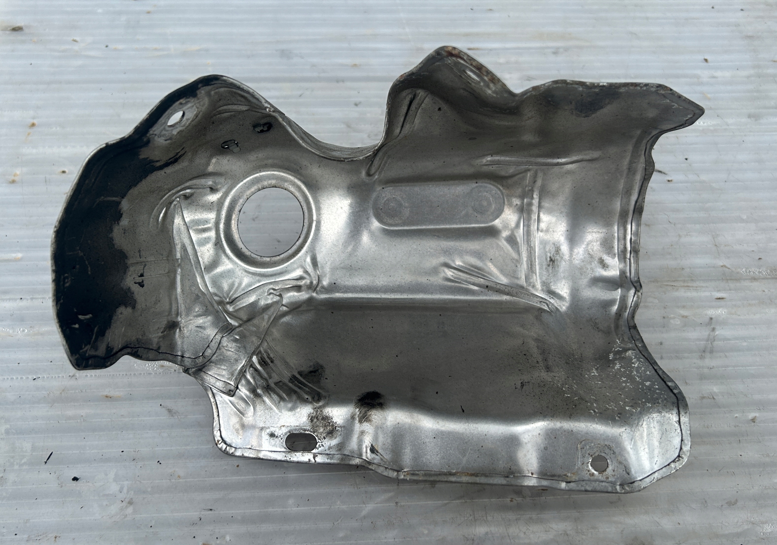 Blende Abdeckung TERMICZNA KATALIZATORA CITROEN C3 III 16- 9824001580