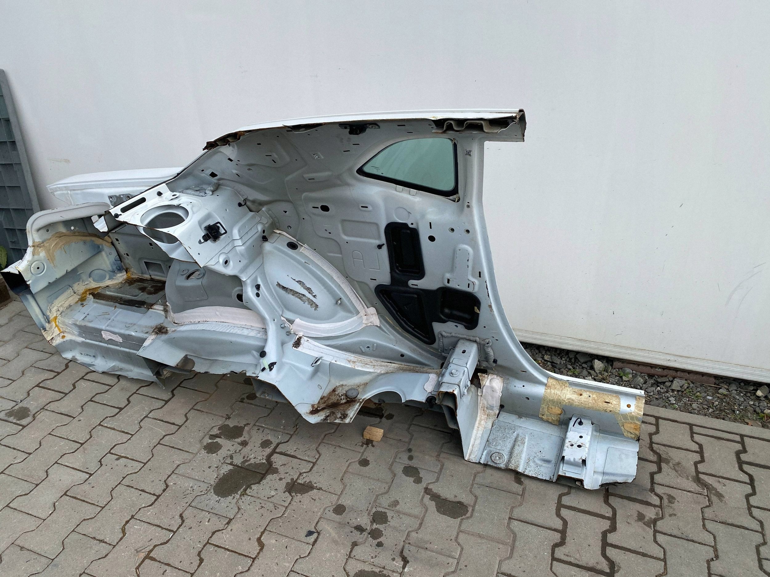 radhaus längsträger hinten links kotflügel Dodge Challenger 2015