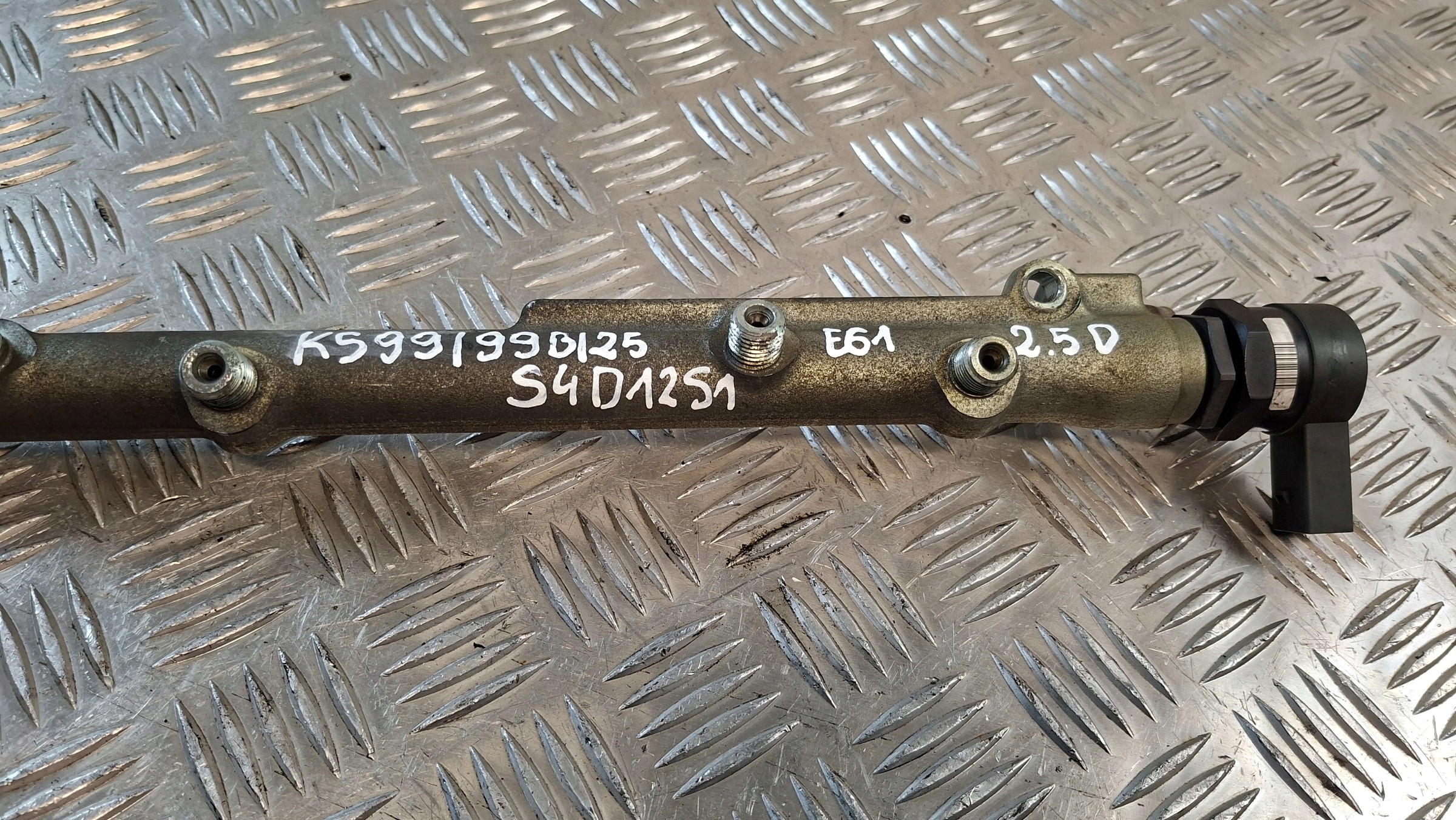 Rampe injection Z avec capteurs BMW E61 M57D25