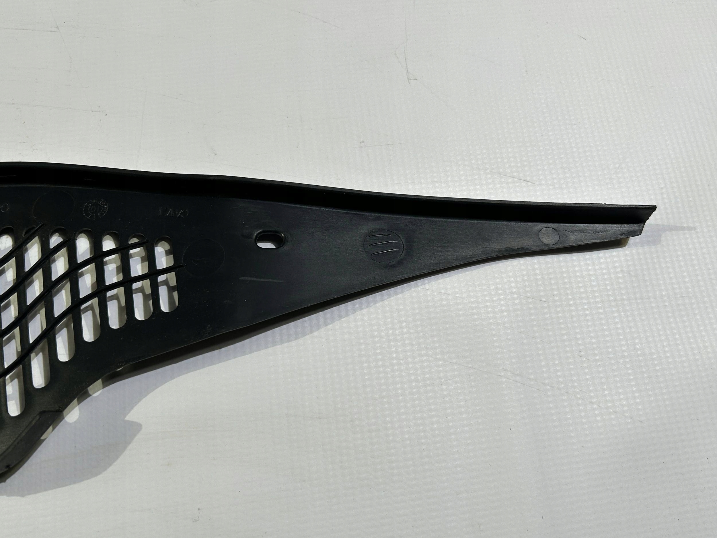 torpedo right grid cover Dodge Challenger 2008-2023