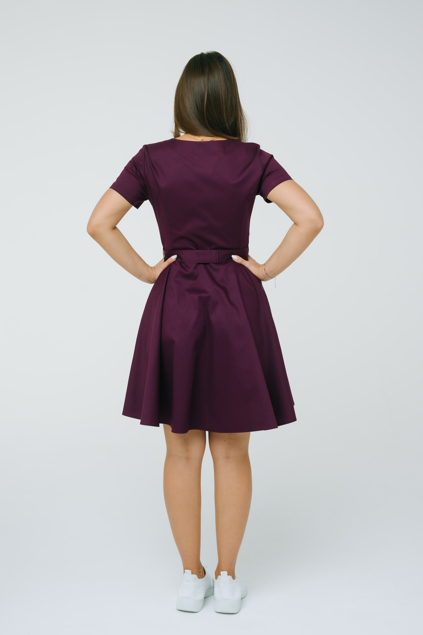 Sukienka medyczna SpaWear śliwka S Waga produktu z opakowaniem jednostkowym 0.25 kg