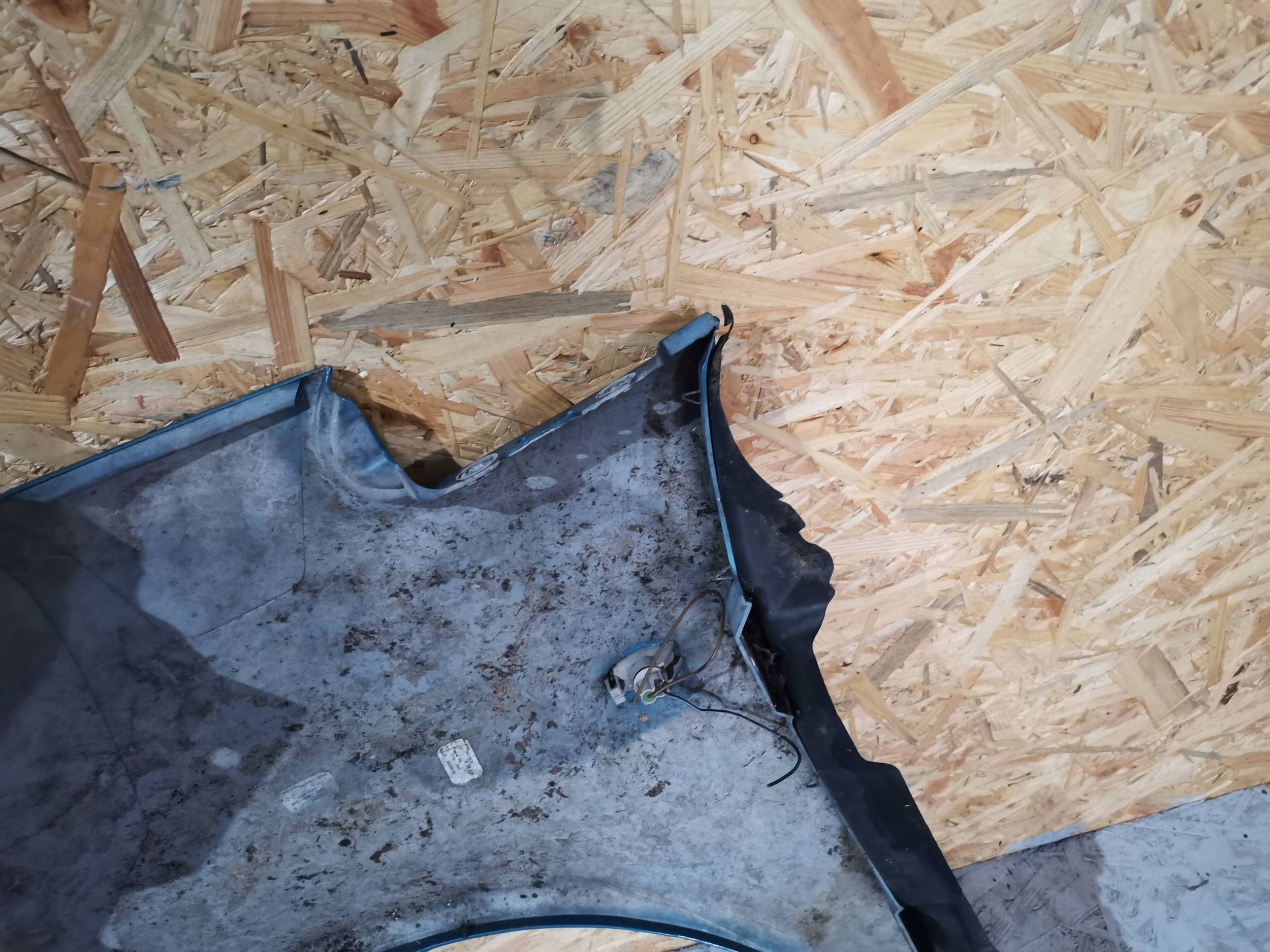 fender right front Mercedes-Benz A W168