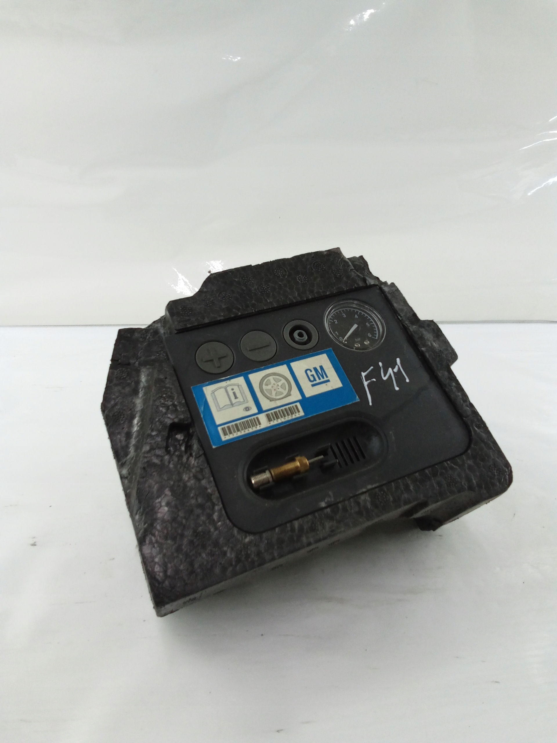 F41 KOMPRESOR DO KÓŁ OPEL 06480378