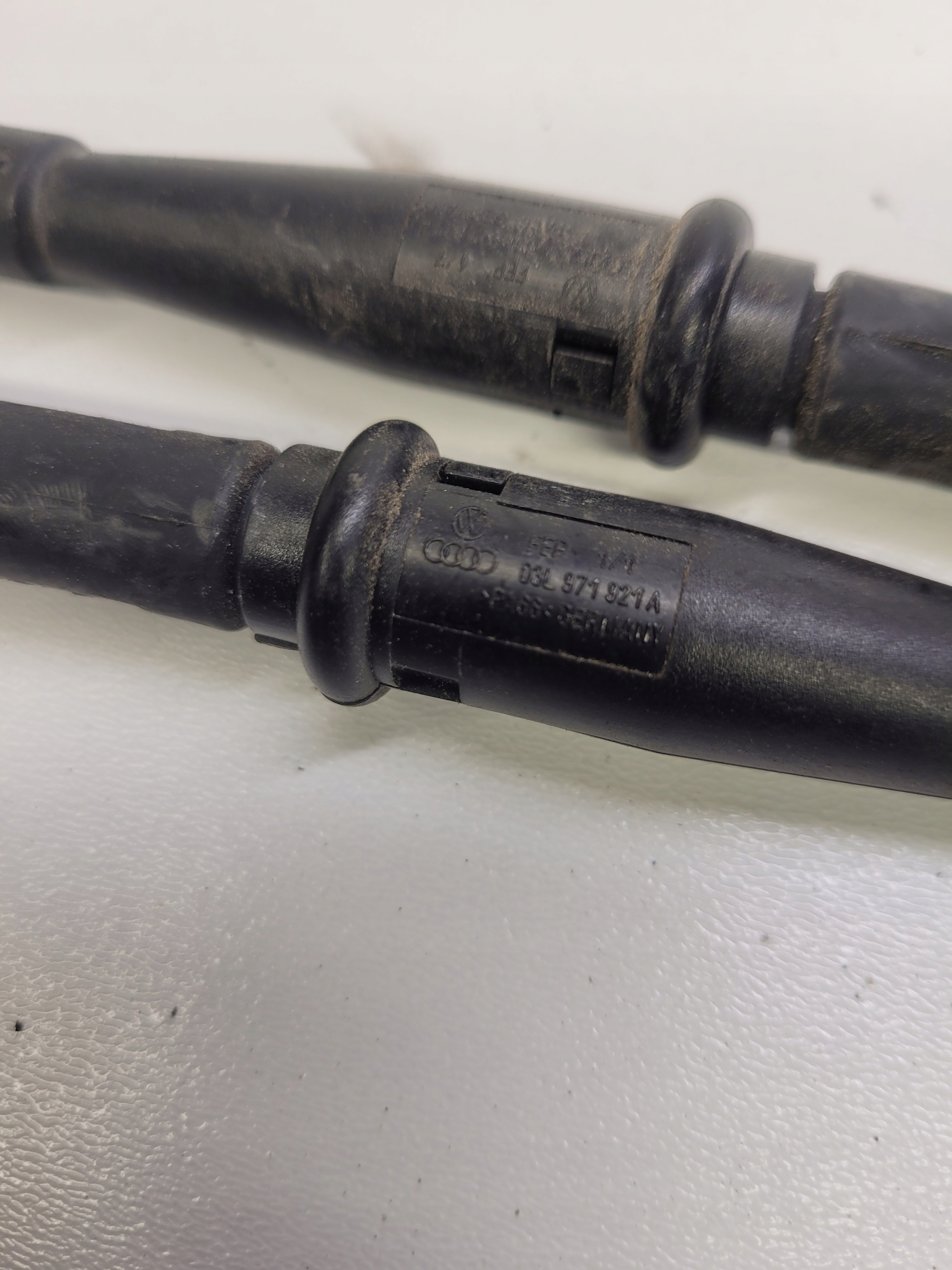 PRZEWÓD ŚWIECY ŻAROWEJ AUDI VW SEAT 03L971921A Producent części Audi OE