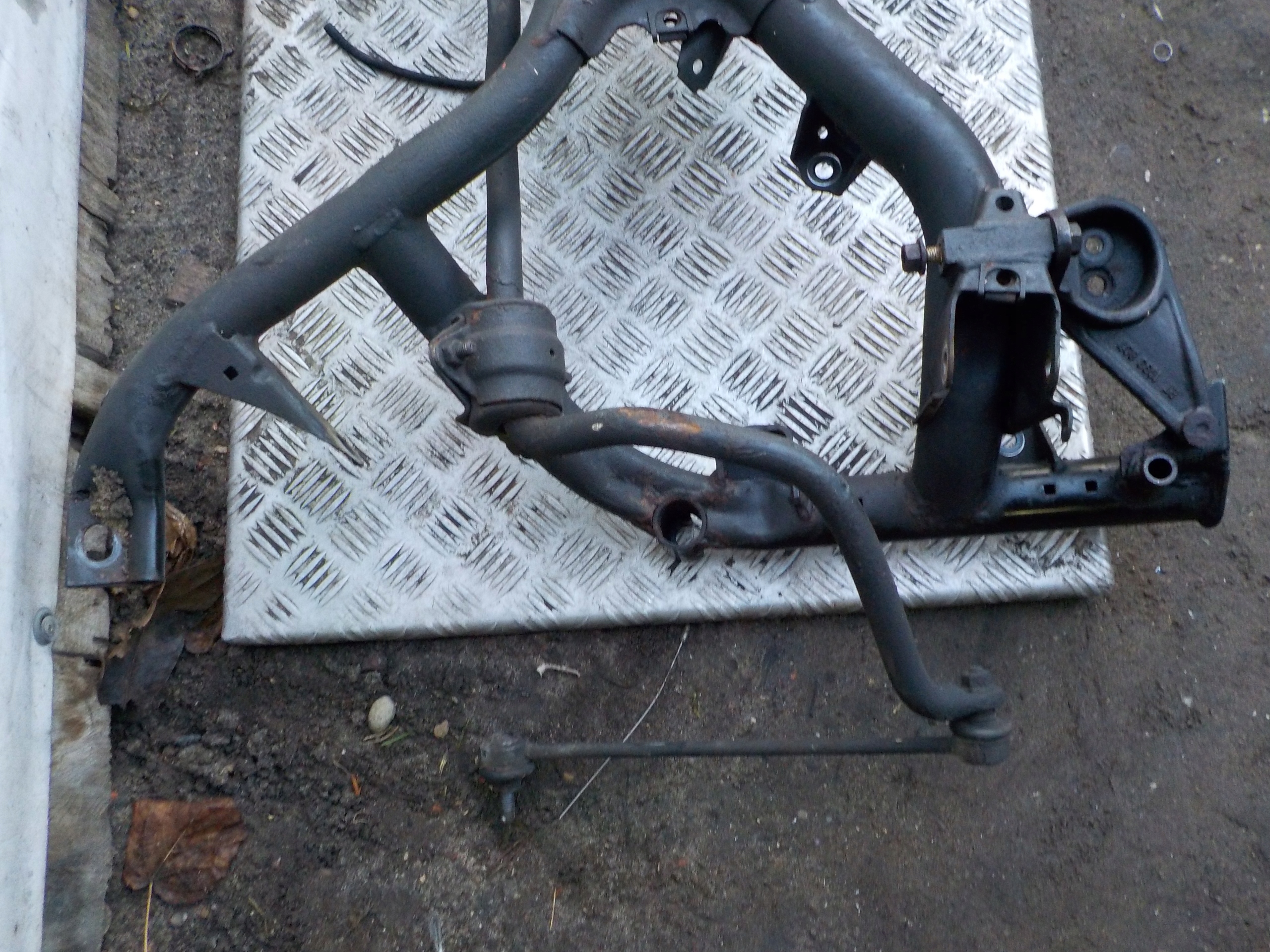 BMW E38 730i front subframe subframe