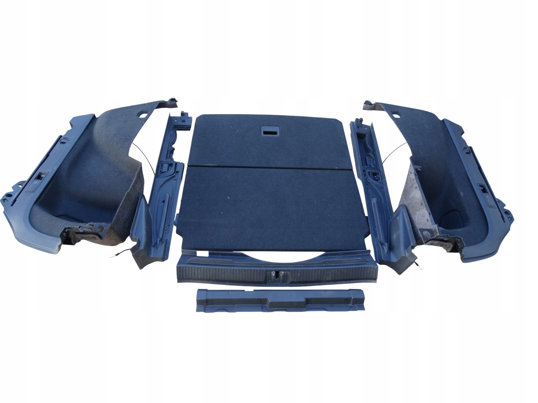 VW PASSAT B8 KOMBI AVANT inner boot black, side floor mats