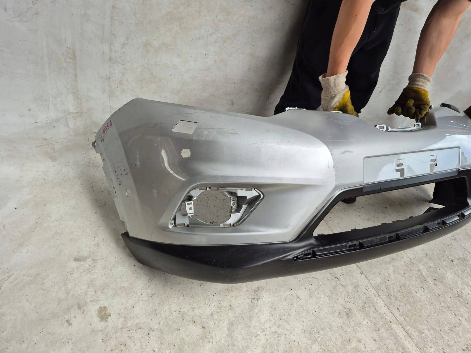 NISSAN X-TRAIL III 3 T32 13-17 bumper front front SPR PDC