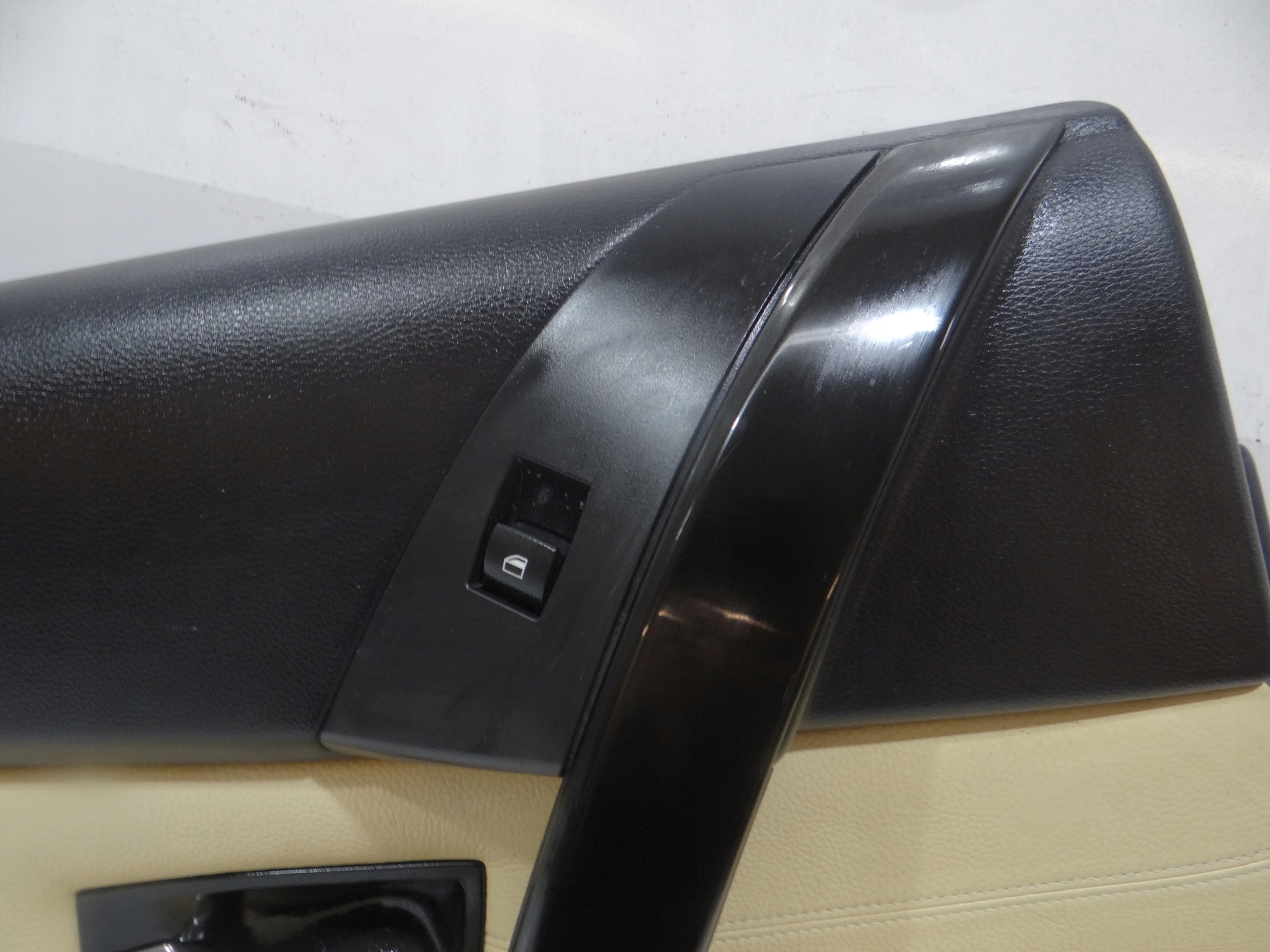 side door left rear part BMW E60 OE (14753743)