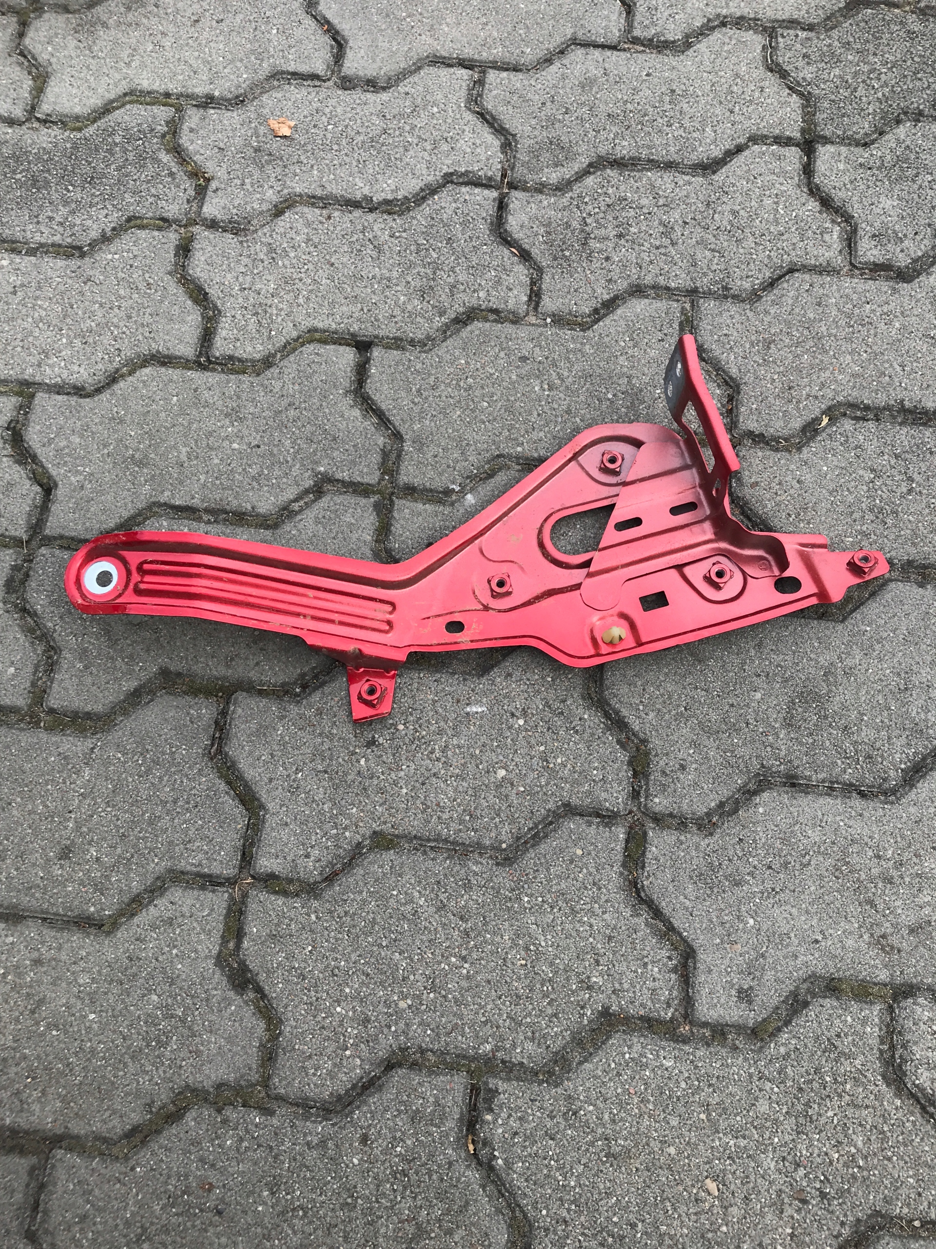 WSPORNIK BLOTNIKA LEWY PRZOD SMART FORFOUR II 453 Part number 631472178R