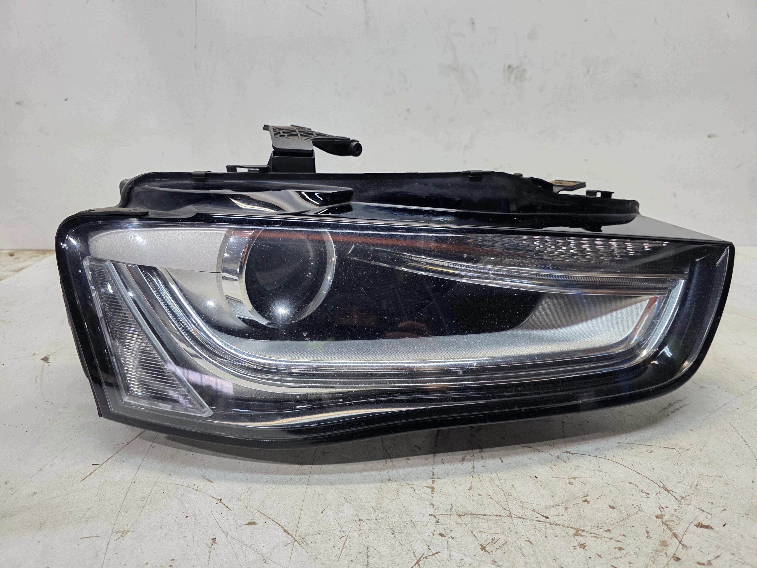 REFLEKTOR light right front BI XENON LED AUDI A4 B8 LIFT 8K0941006C 42/26