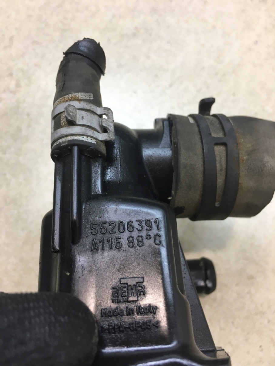 csomag TERMOSTATU CORSA D 1.3 CDTI 55206391