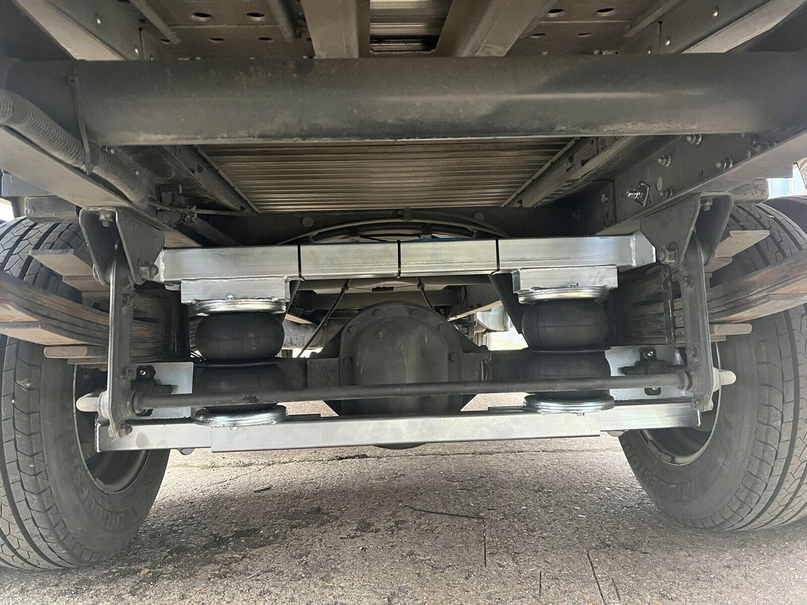 Poduszki pneumatyczne do Iveco Daily 35c - 55c Producent części Inny