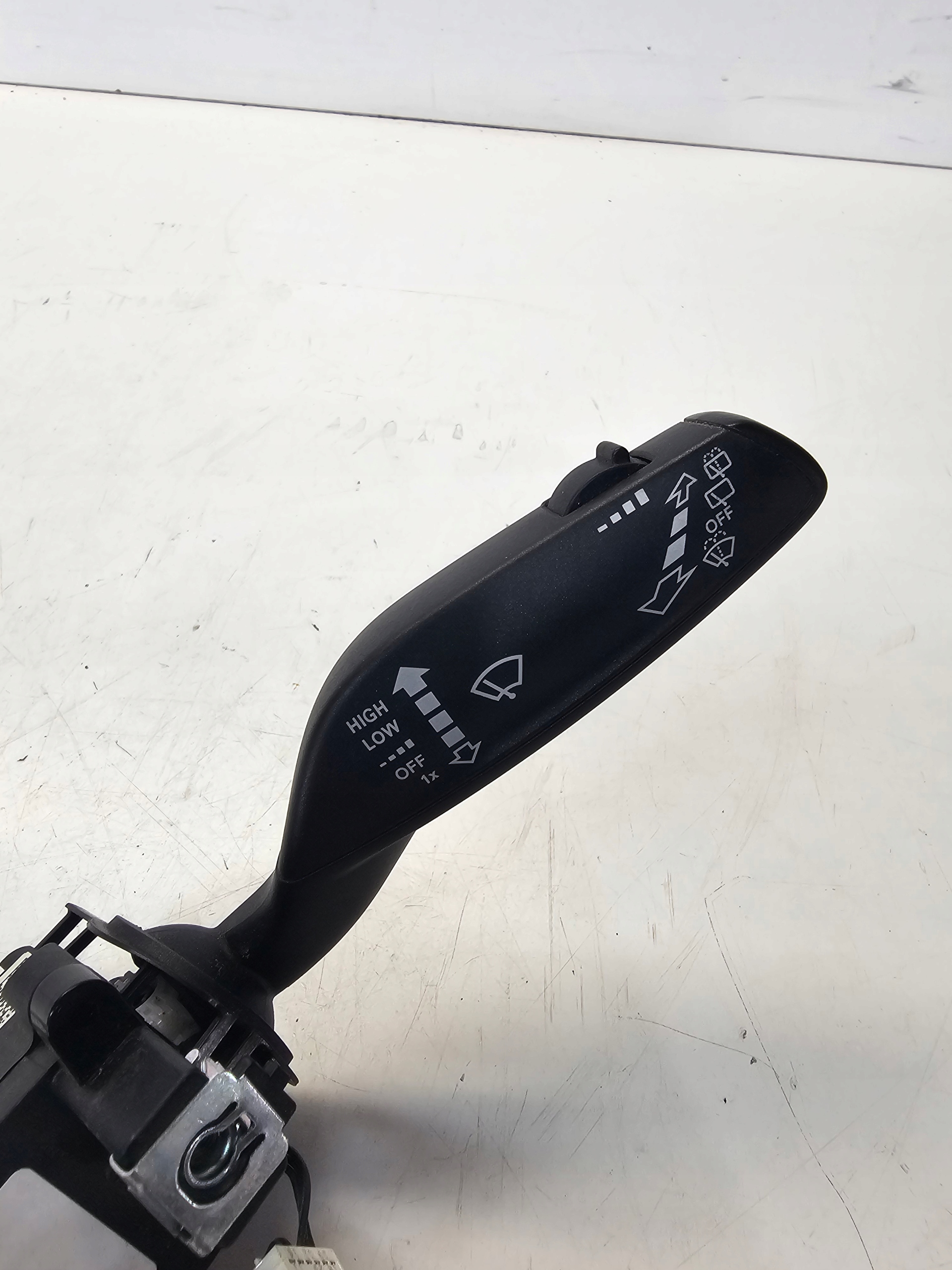 Commodo essuie glace AUDI A1 8X Q3 8X0953521AE