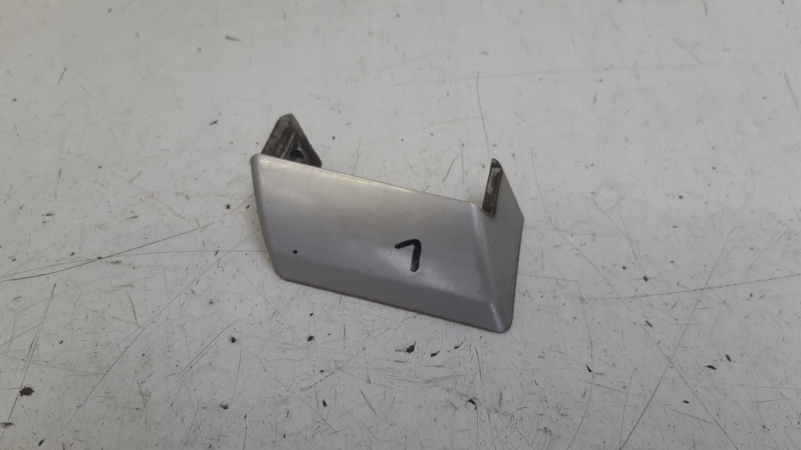 spoiler relingu left Chevrolet Captiva
