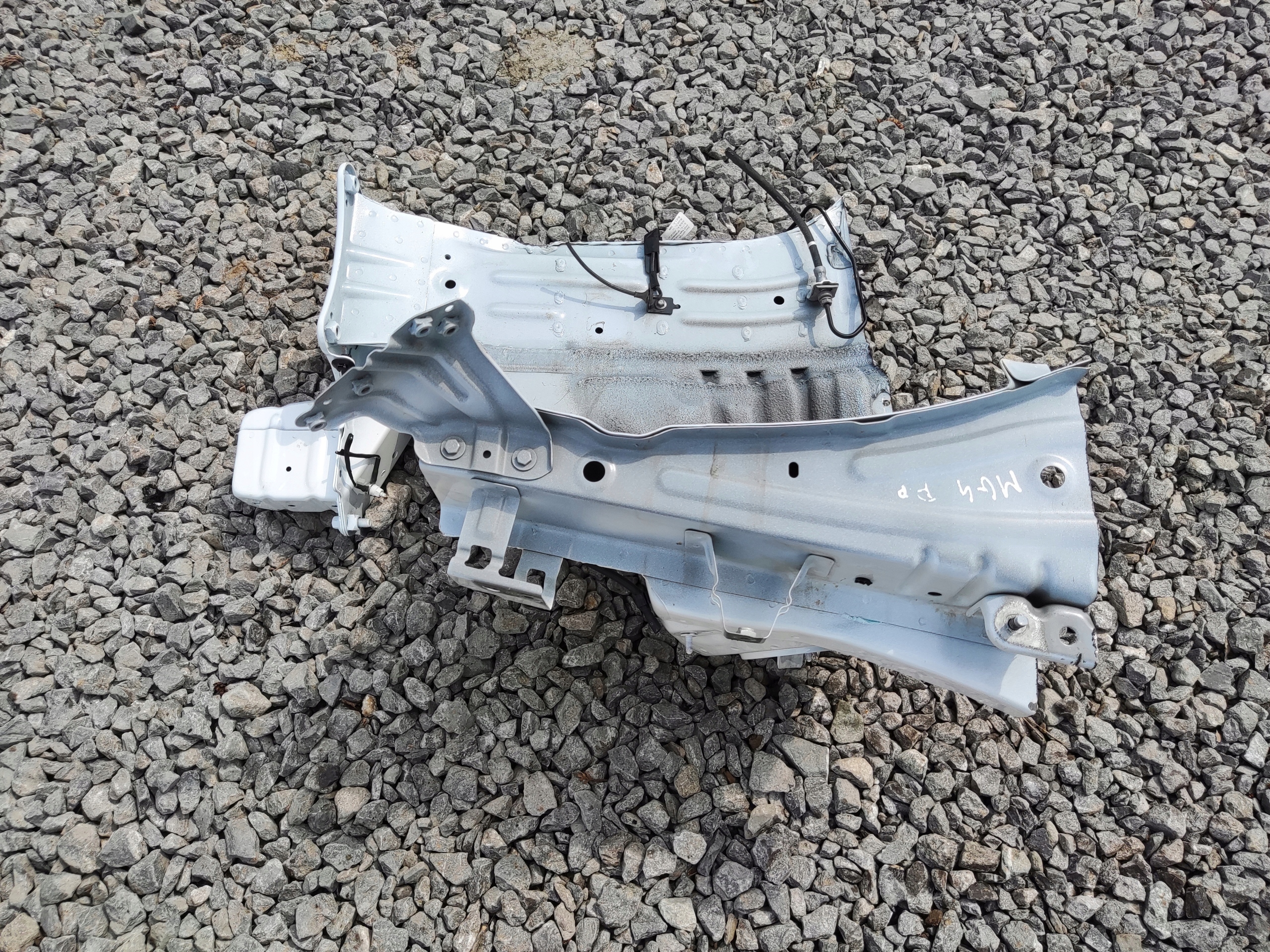quarter FARTUCH right right front front MG MG4 2022-2025