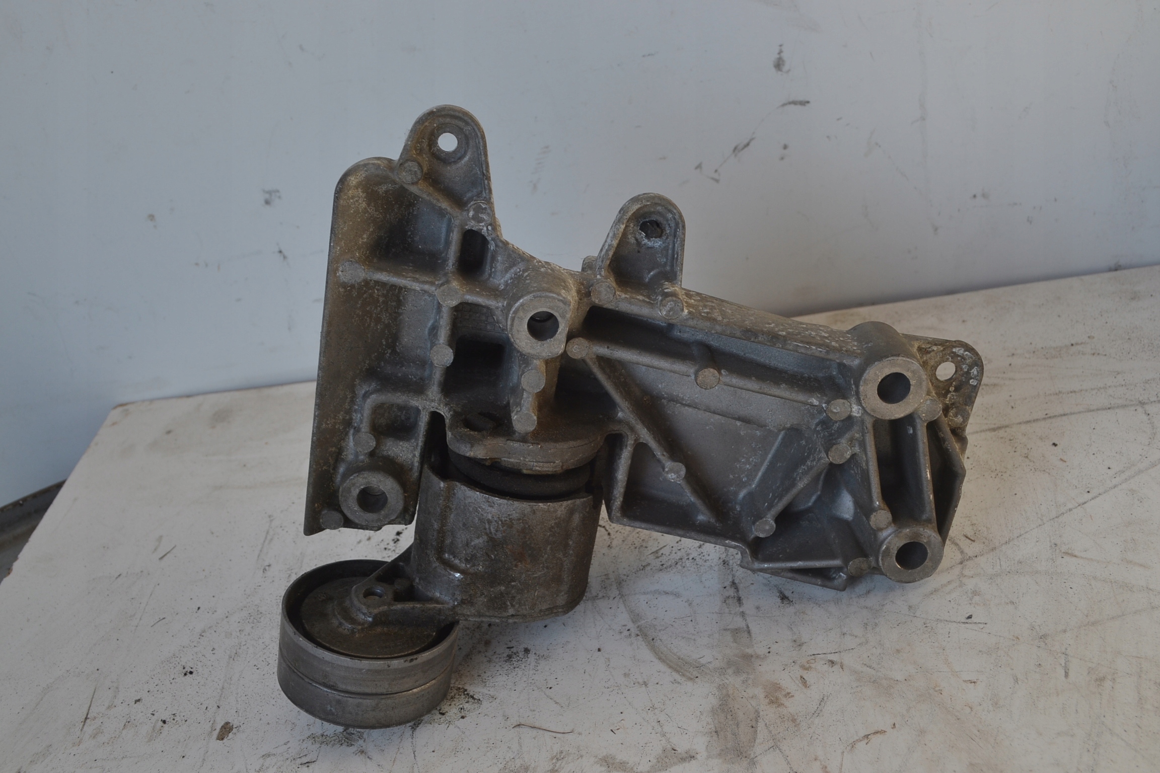 SCENIC III MEGANE 1.4 TCE engine mount 11710XHG2X