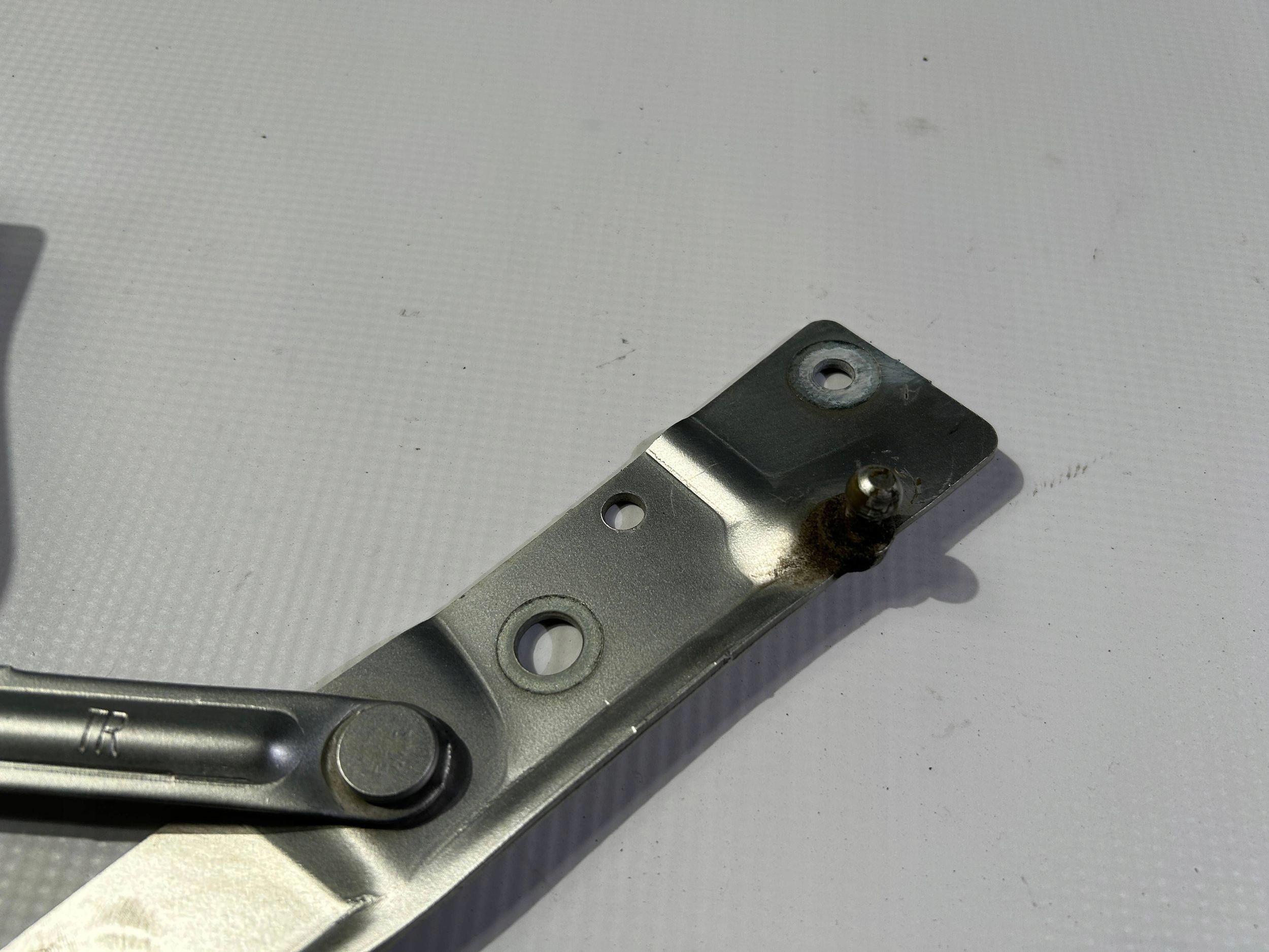 hinge bonnet boot right Dodge Challenger 2015