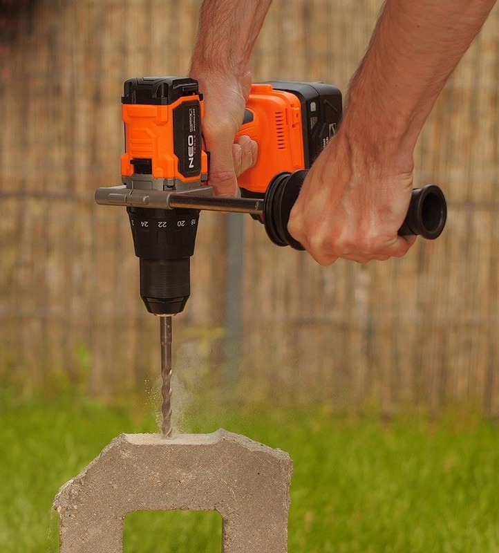 Bezkartáčová Vrtačka-šroubovák S Příklepem 100 Nm 18 V Bez Akumulátoru