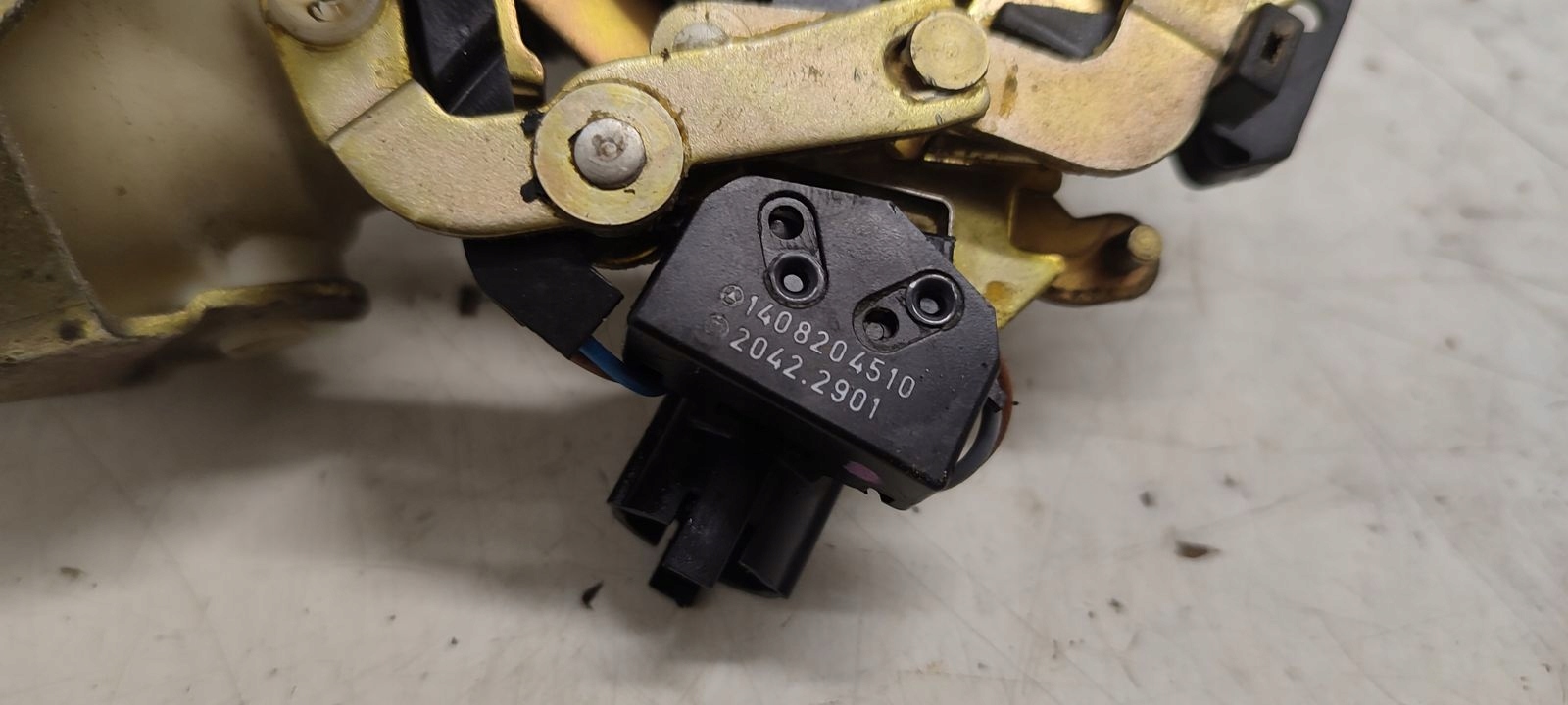lock door rear part rear left Mercedes W140 3,2