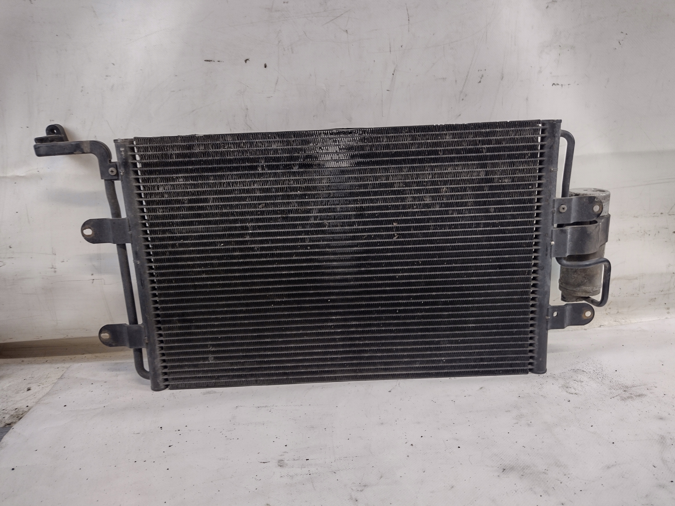 Radiateur climatisation Audi A3 8L 1,6B 1J0820411D
