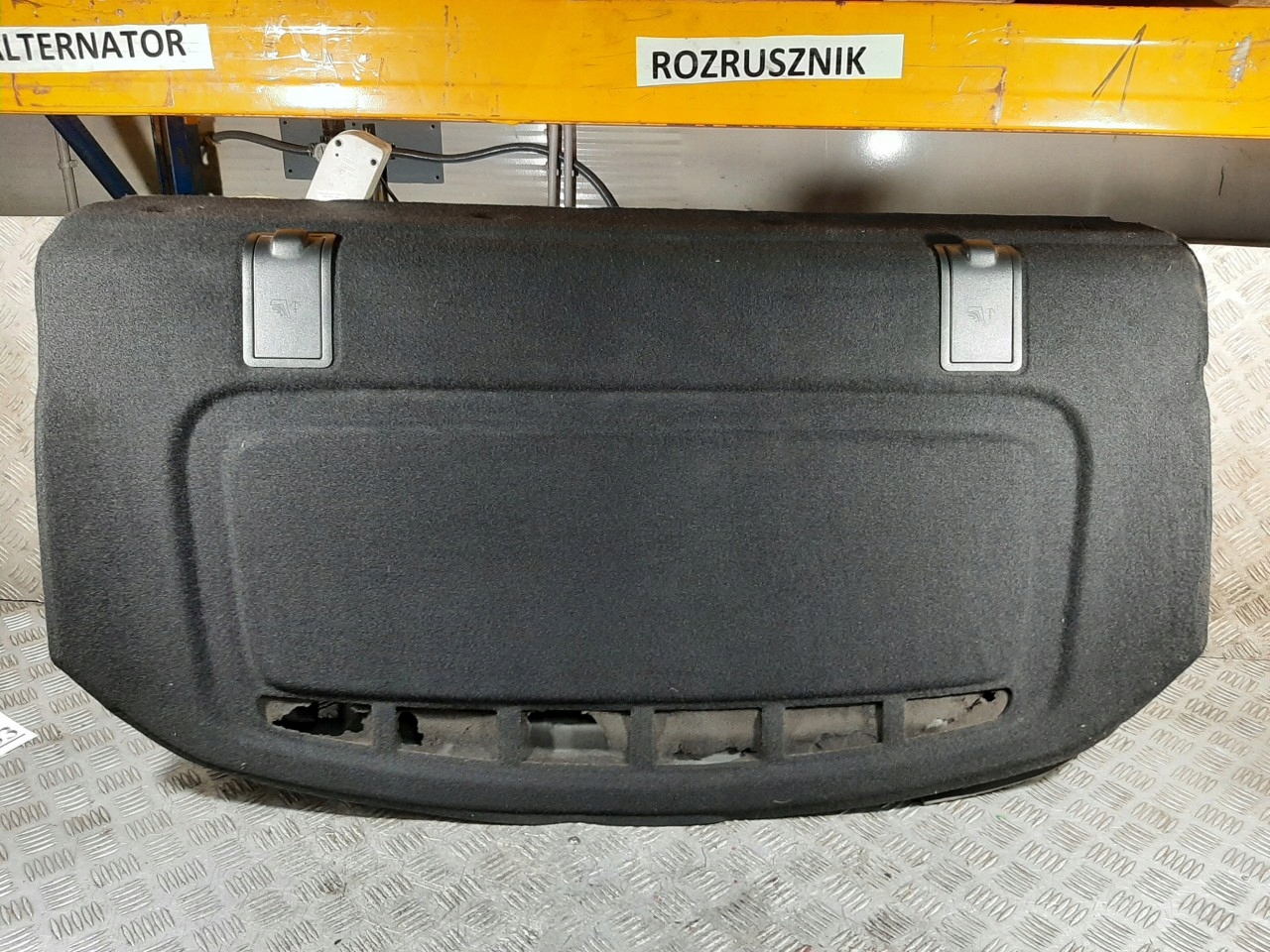 FORD FOCUS MK3 LIFT 17R SEDAN POLKA TYLNA