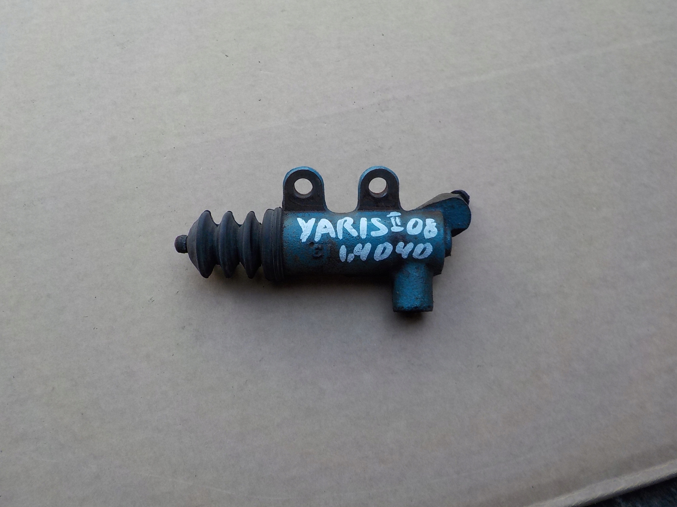 pumpa spojky toyota yaris II 1,4 D4D 2008r
