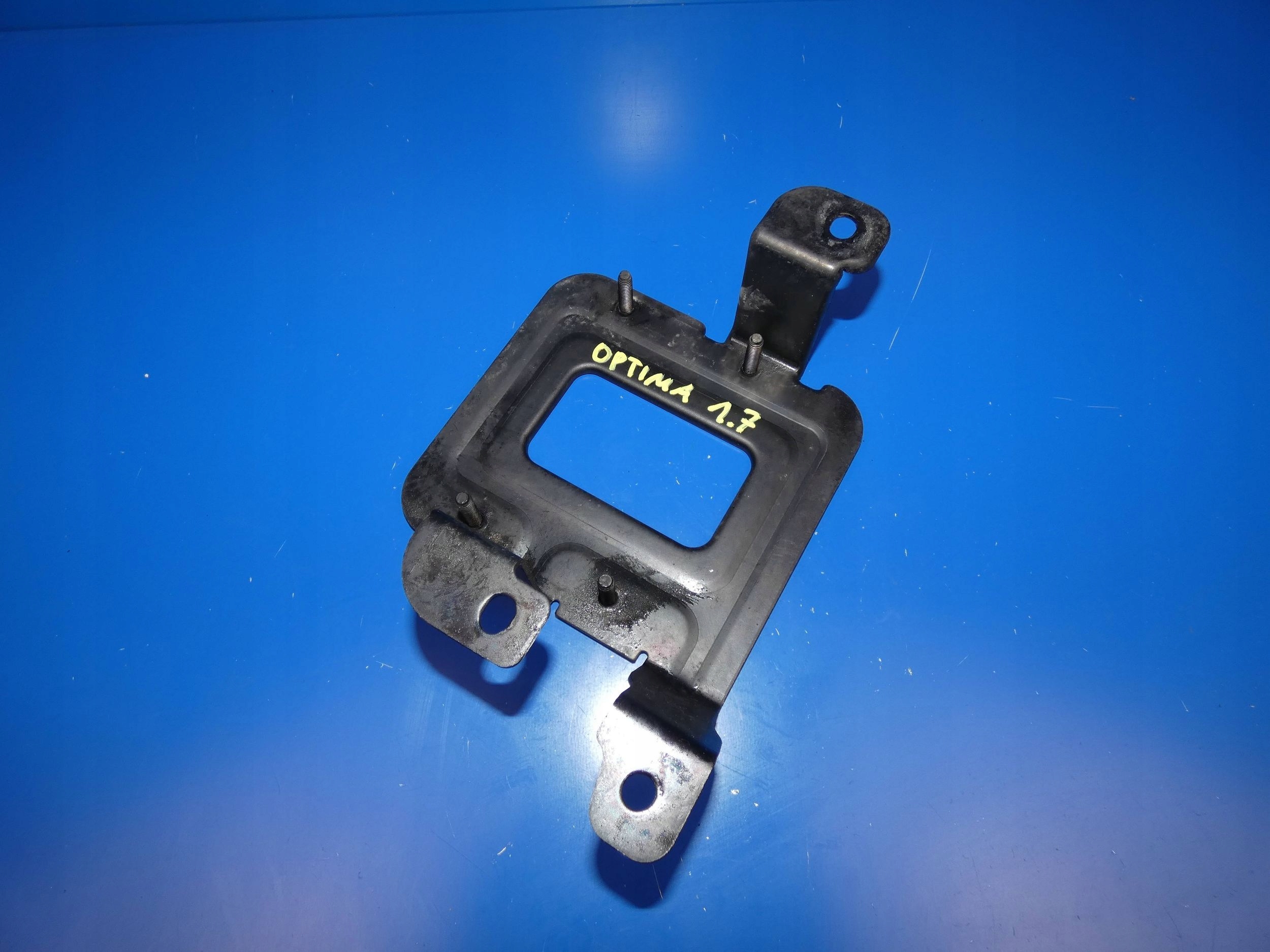 KIA OPTIMA III holder bracket console
