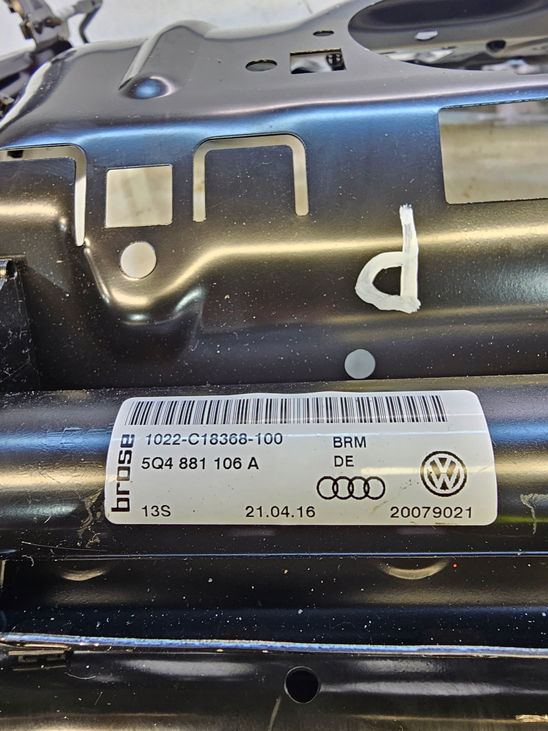 Support Siège Droite AUDI A3 8V 5Q4881046M 5Q4881106A
