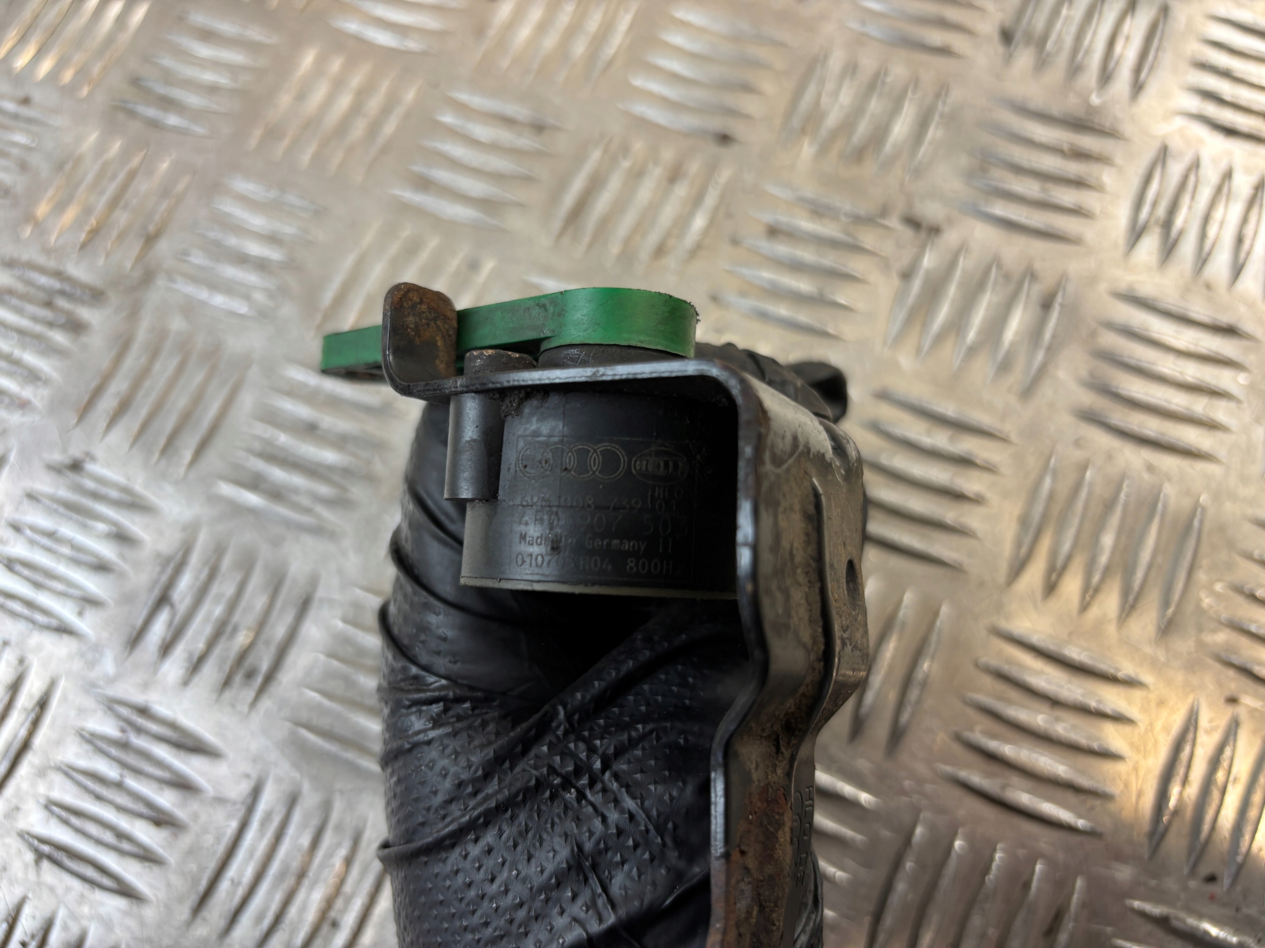 Sensor poziomowania Leuchten Audi A6 C6 przedlift 4F0907503
