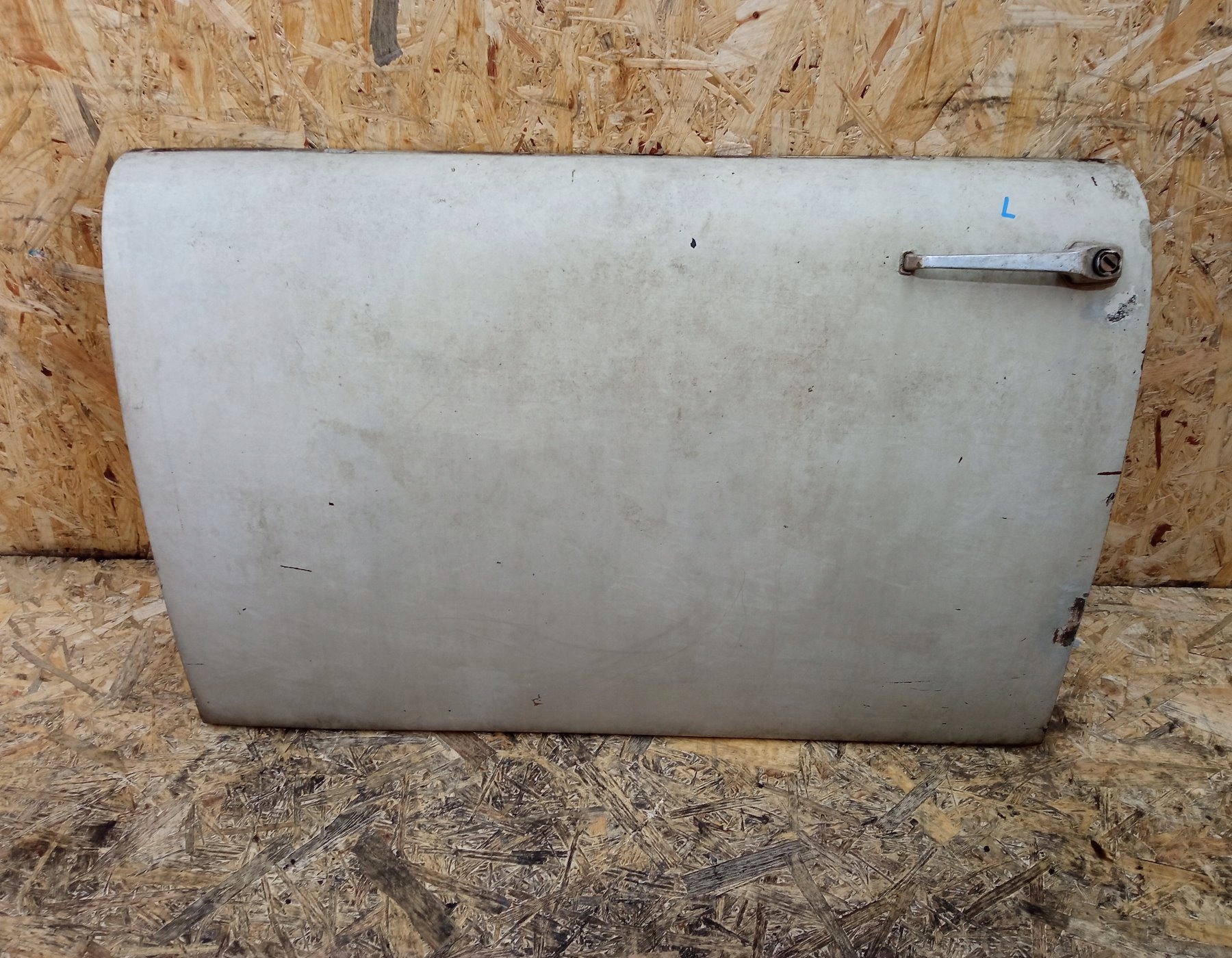 POSZYCIE DRZWI LEWY PRZÓD TRABANT P601