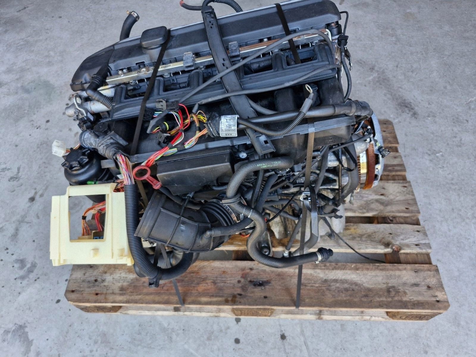 BMW 3 E46 E83 motor kompletní 170KM M54B22