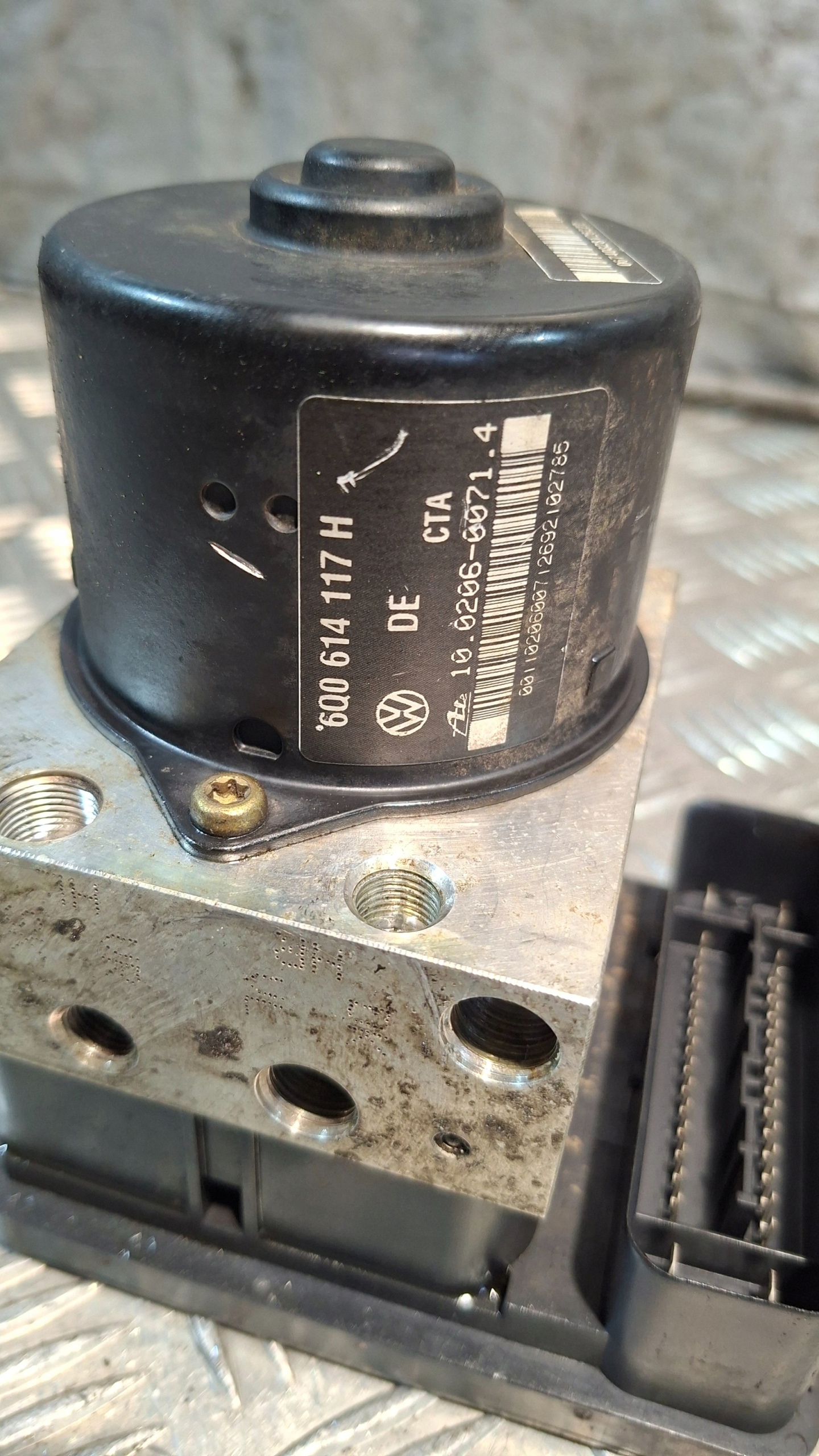 pump ABS VW POLO IV 1.2