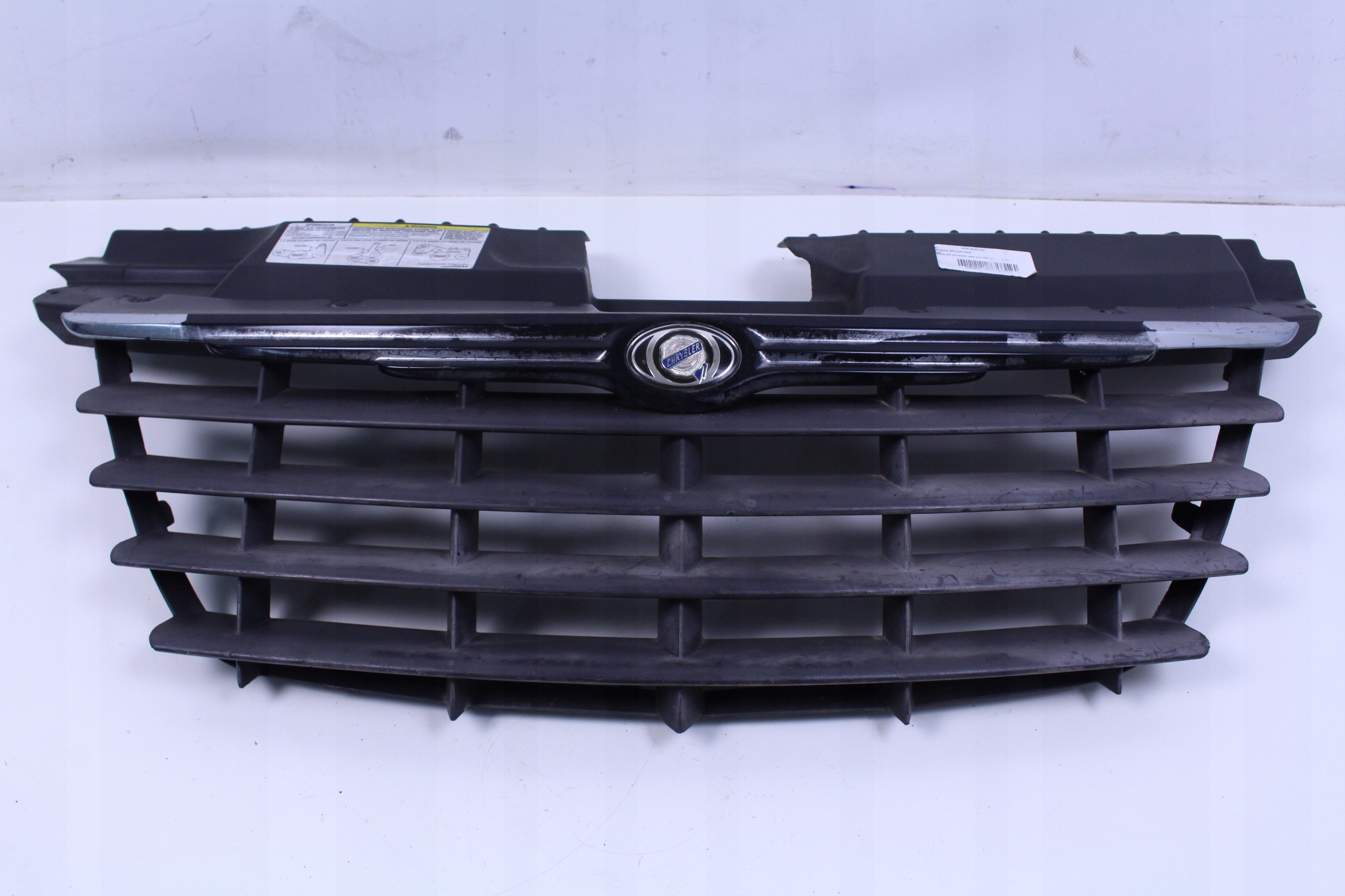 решетка радиатора Voyager IV