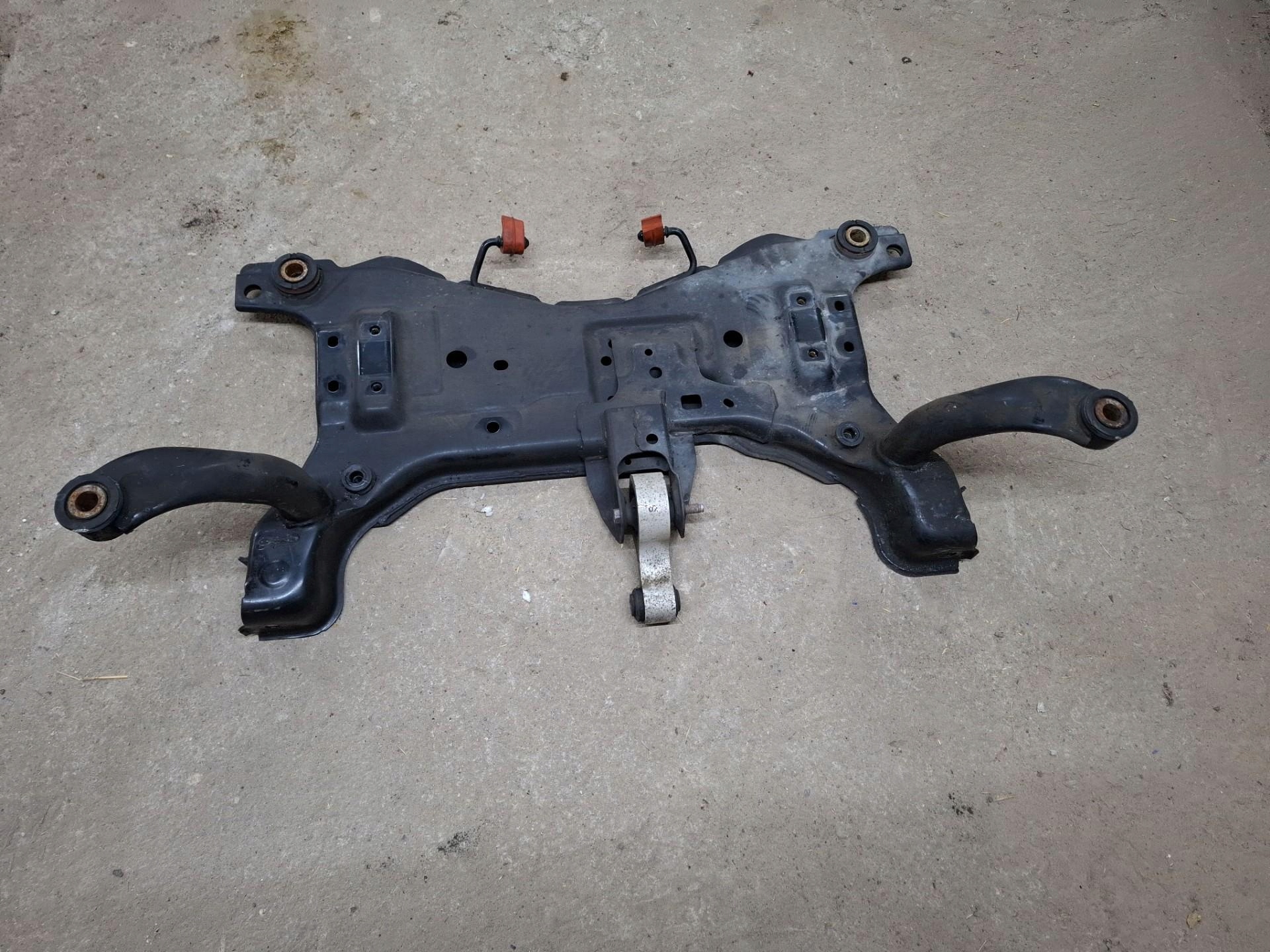 axle beam suspension beam front Mazda 5 2 2011
