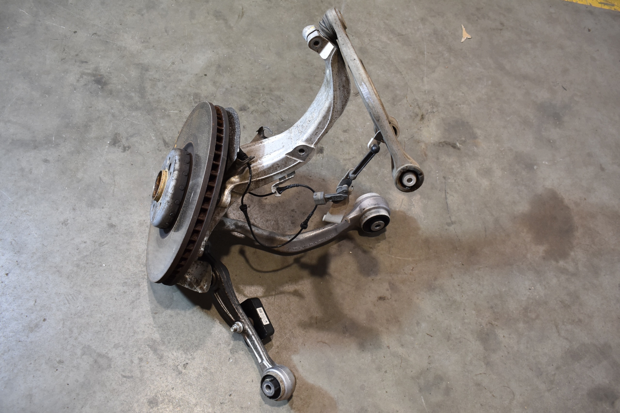 sususpension front front left +disc BMW X7 G06 G05 6876655 6878081 1