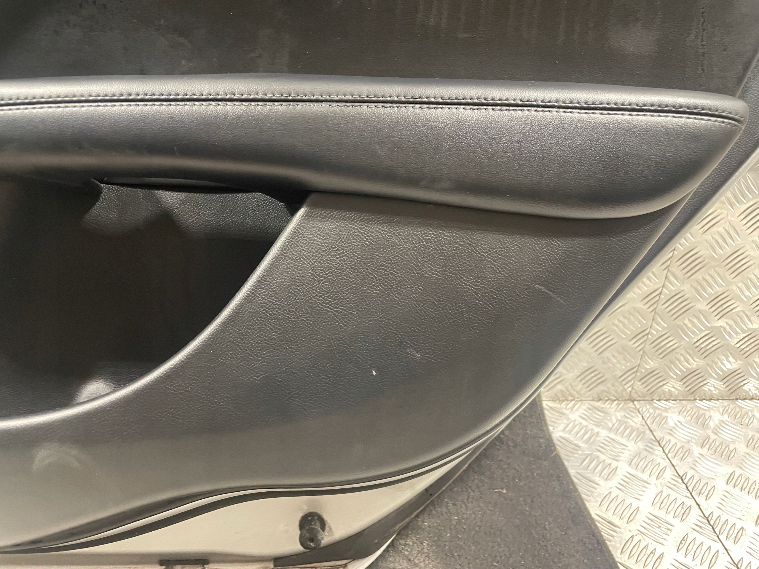 дверные карты задний правый LINCOLN MKZ 2013-2020