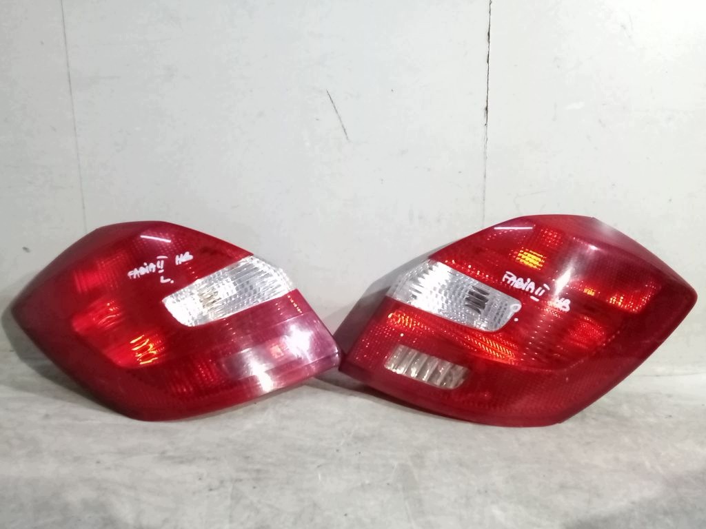 Skoda Fabia II HB lights rear part rear. right and left