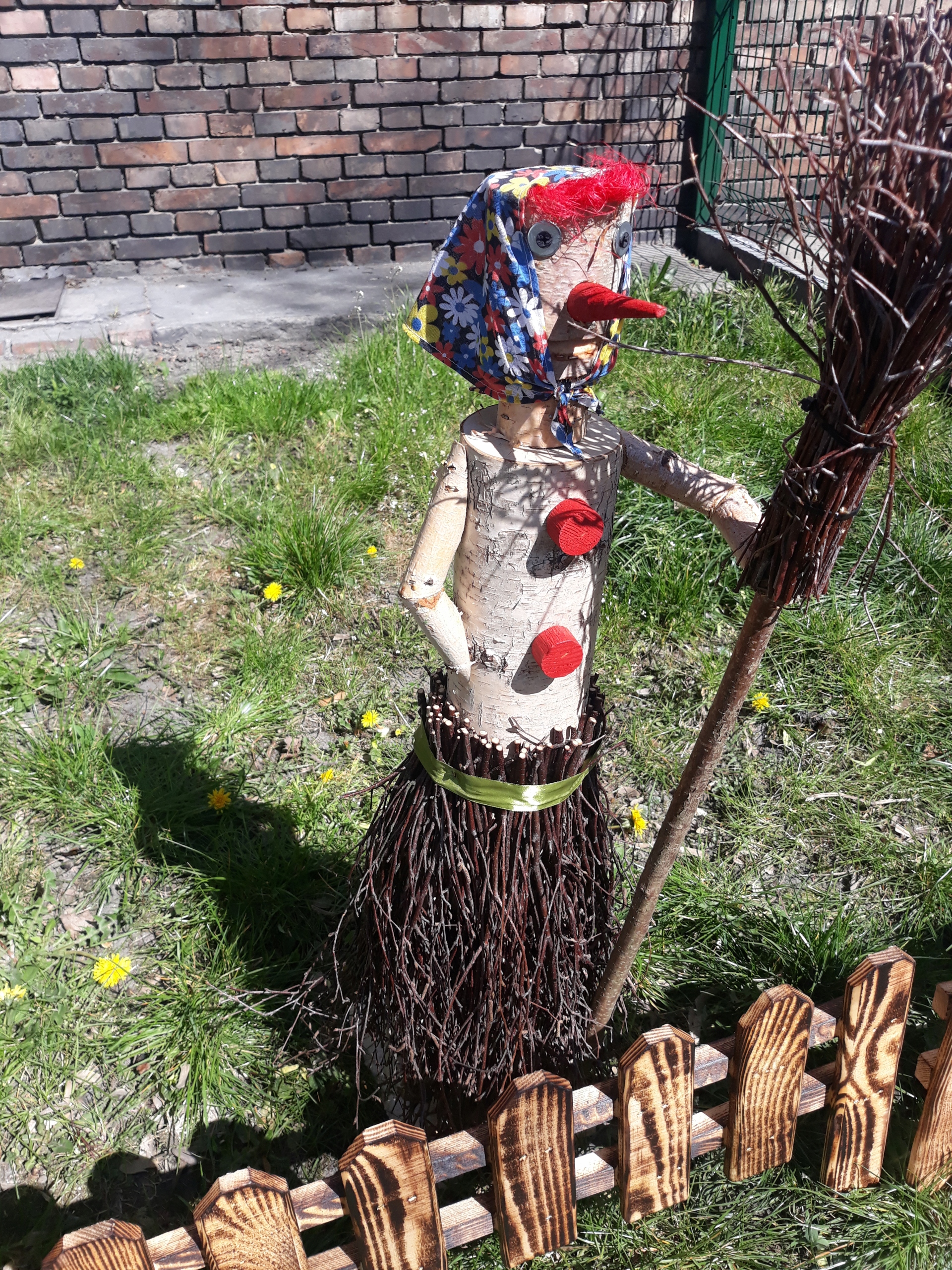 Czarownica Z Brzozy Ozdoba Ogrodowa Z Wikliny Producent Dom-Wik