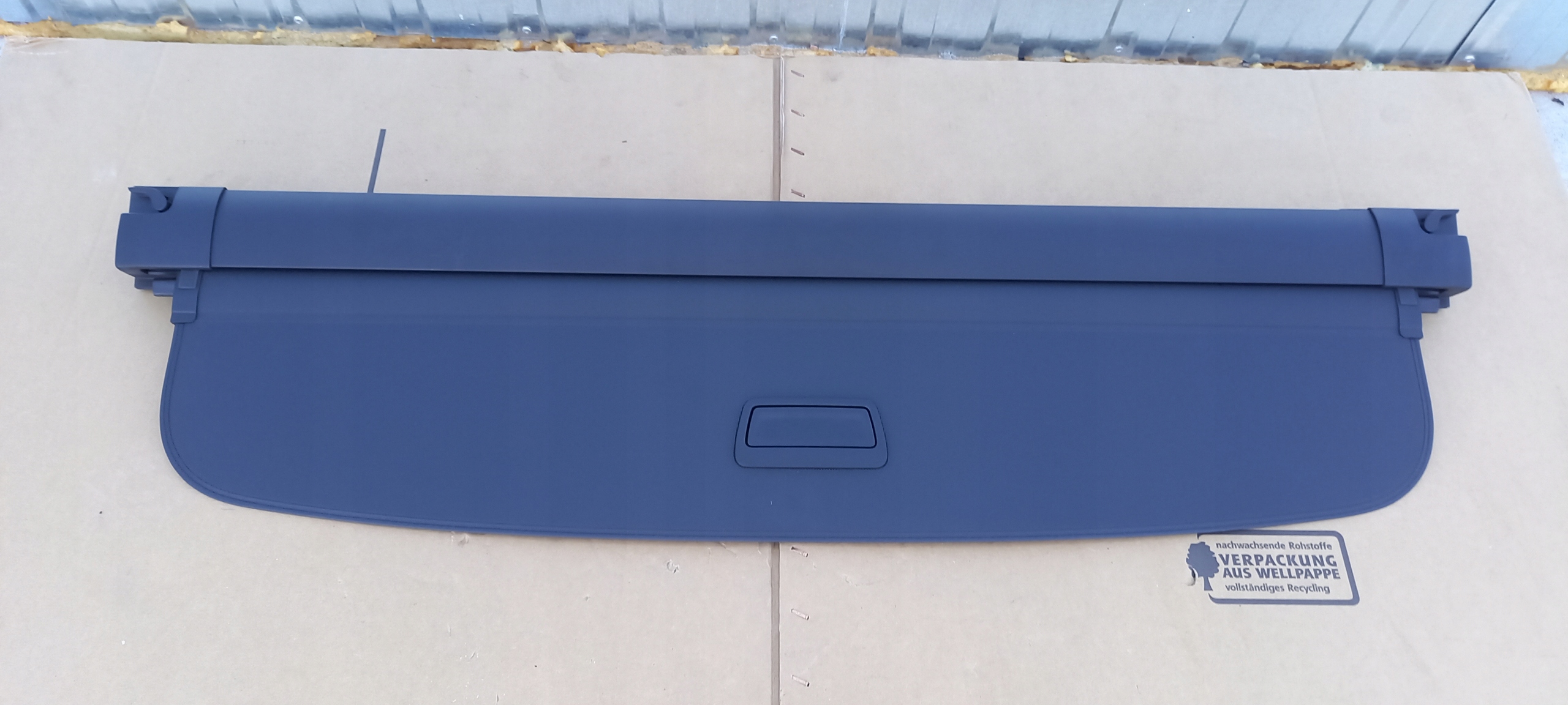 AUDI Е ТРОН РОЛЕТА БАГАЖНИКА КАК НОВОЕ