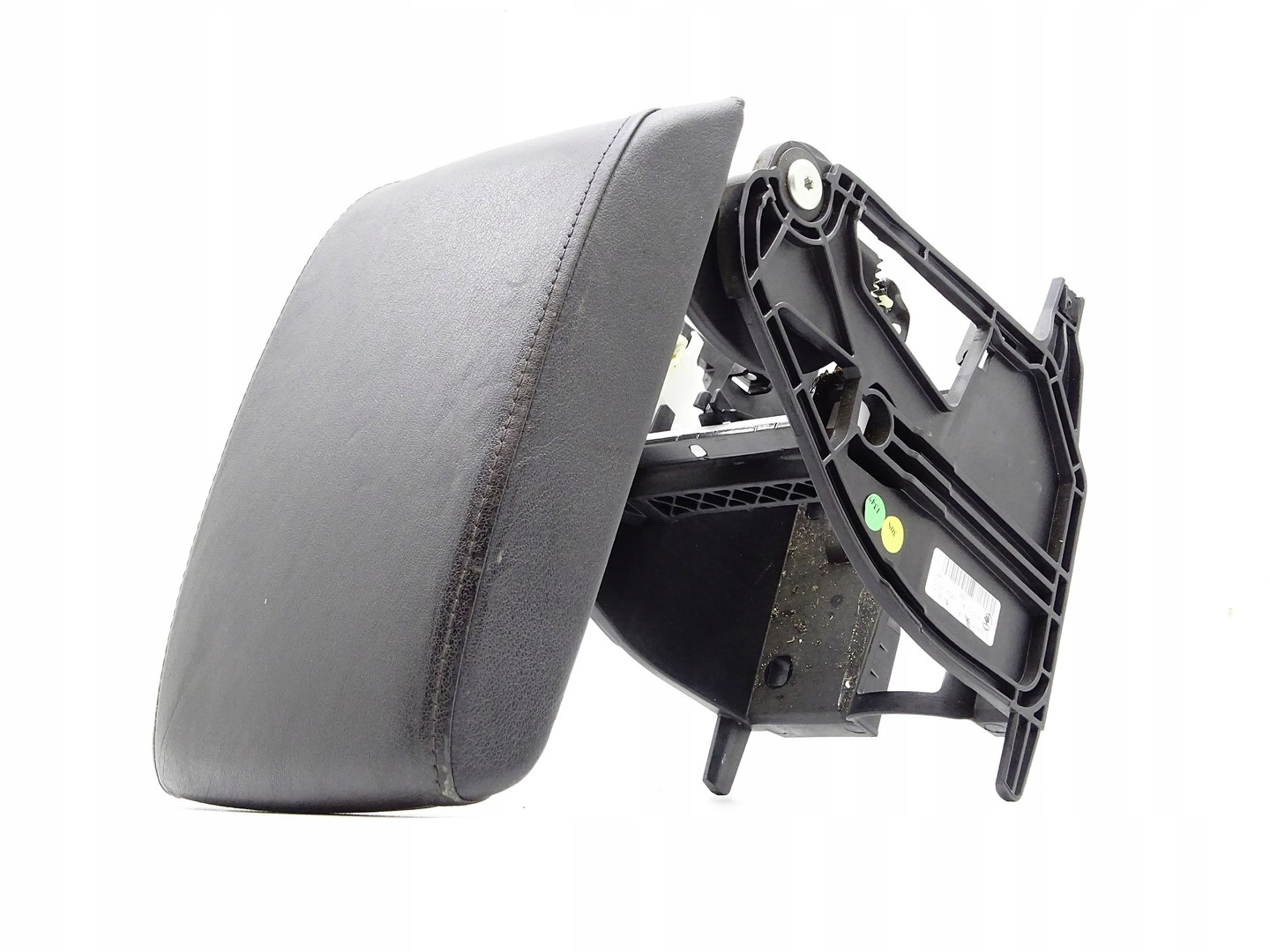 armrest central TUNELU leather SKODA OCTAVIA III 5E 5E0864207