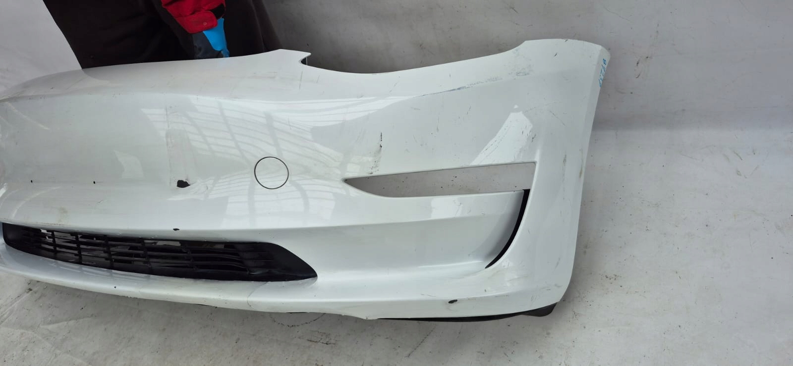 TESLA MODEL 3 bumper front front grid cover 1530700-04-F